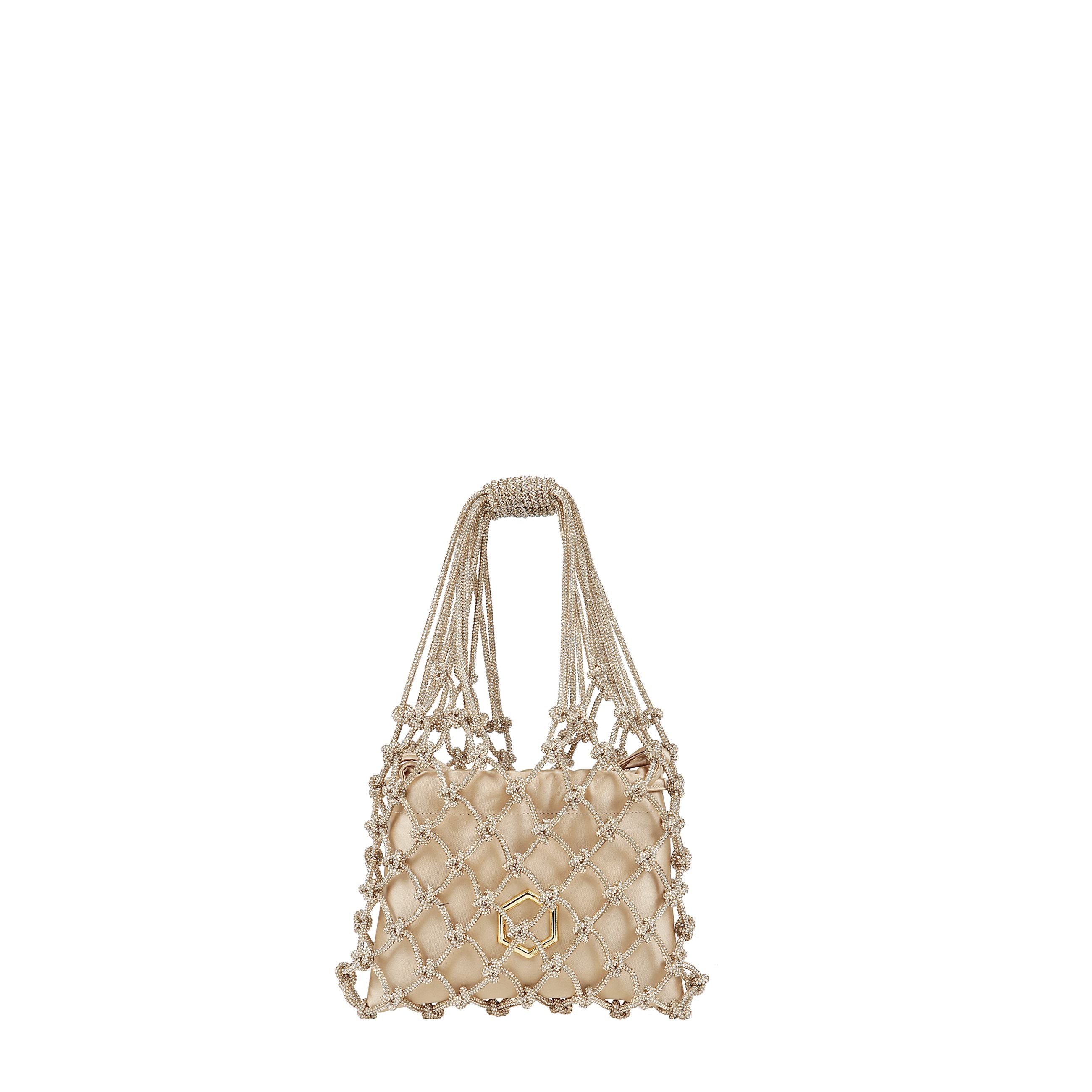 Borsa gioiello caratterizzata da una rete intrecciata con un prezioso filo di cristalli e da una pochette interna in tinta