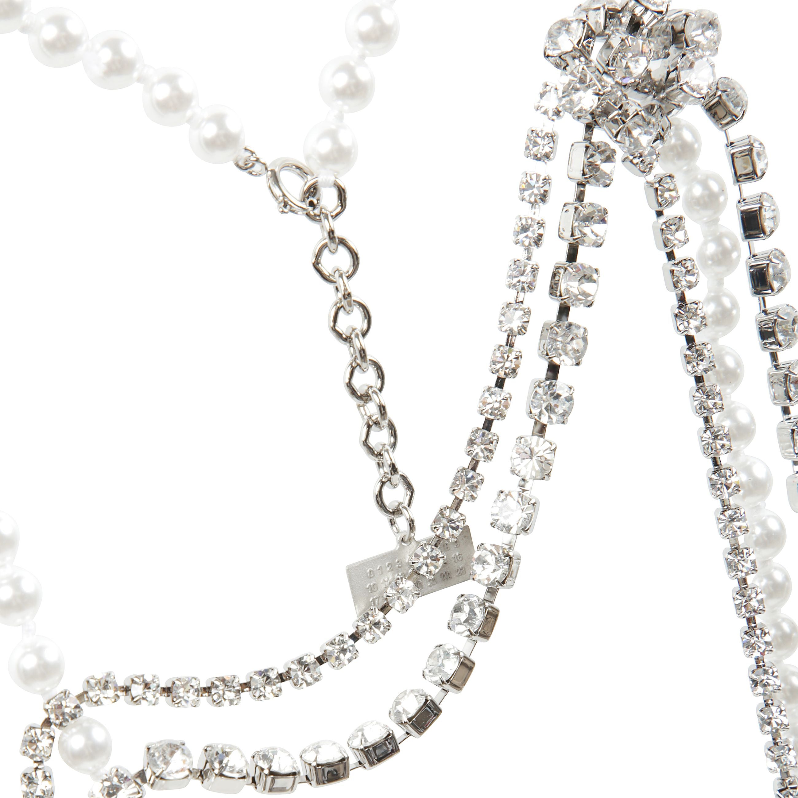 Collana con perle e pietre di zirconi