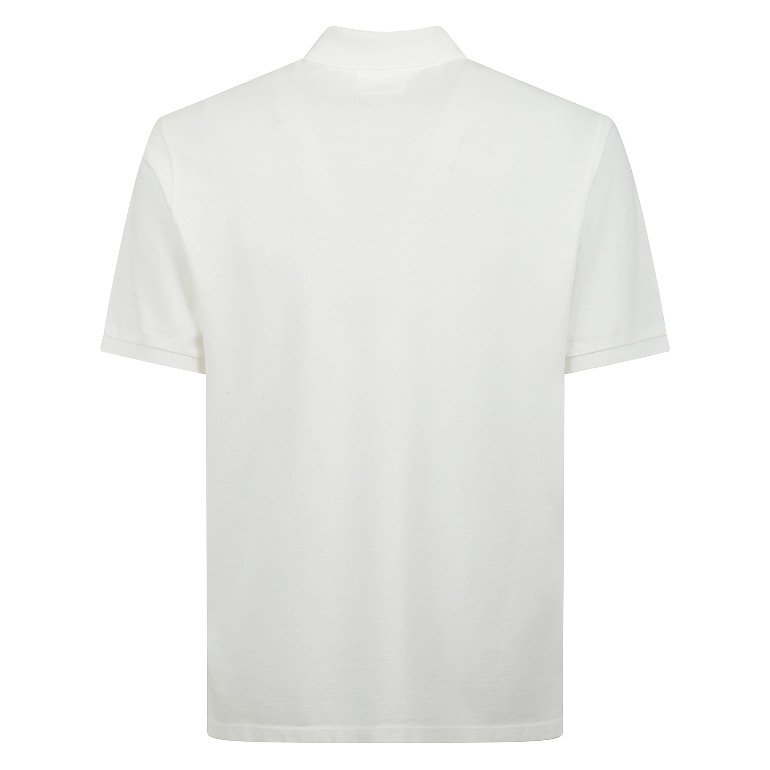 Polo con colletto con abbottonatura a due bottoni, fondo manica a costine, logo patch ricamata sul petto, vestibilità regular fit.