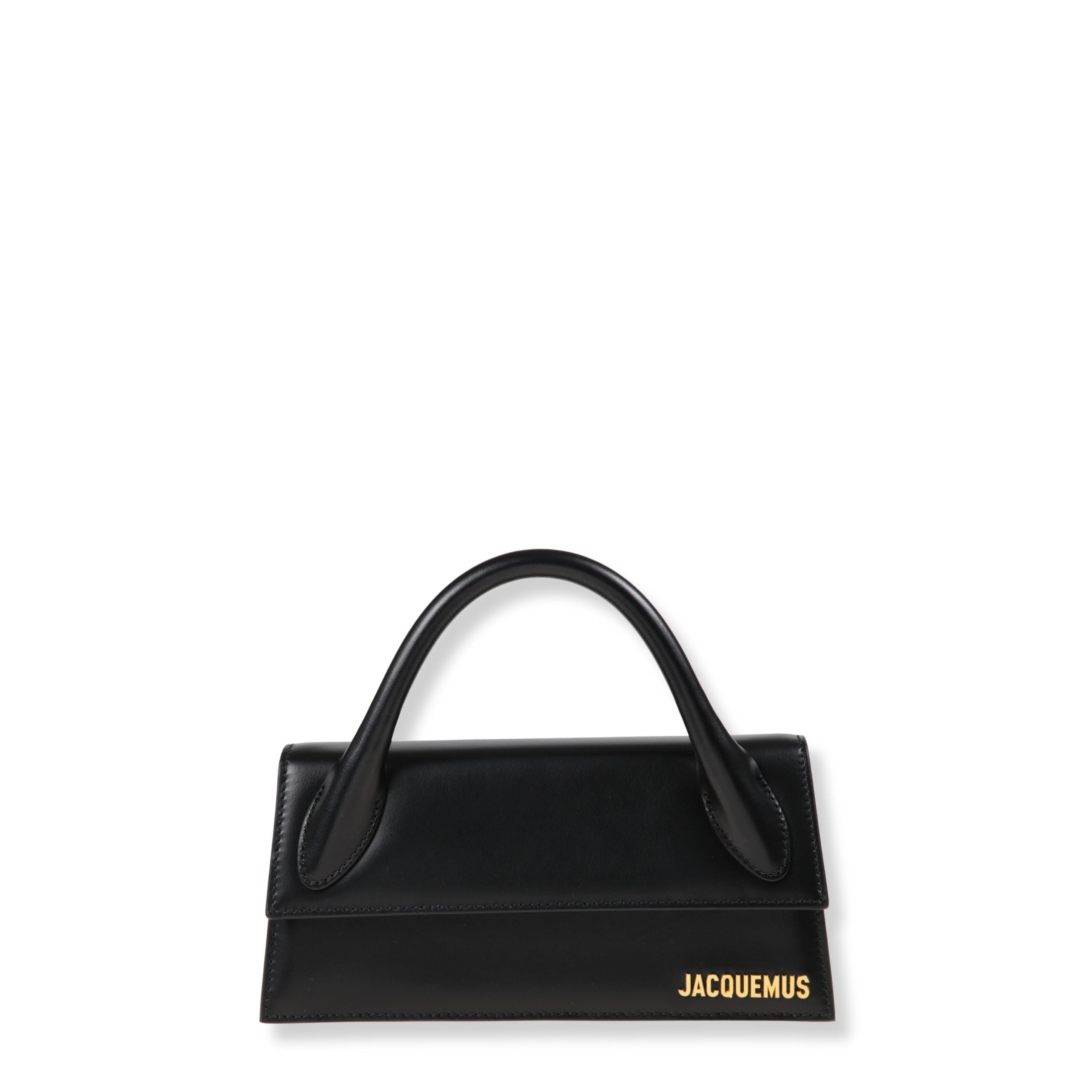 Le chiquito long. struttura in pelle liscia, chiusura con patta frontale. manico arcuato. dotata di tracolla regolabile removibile.