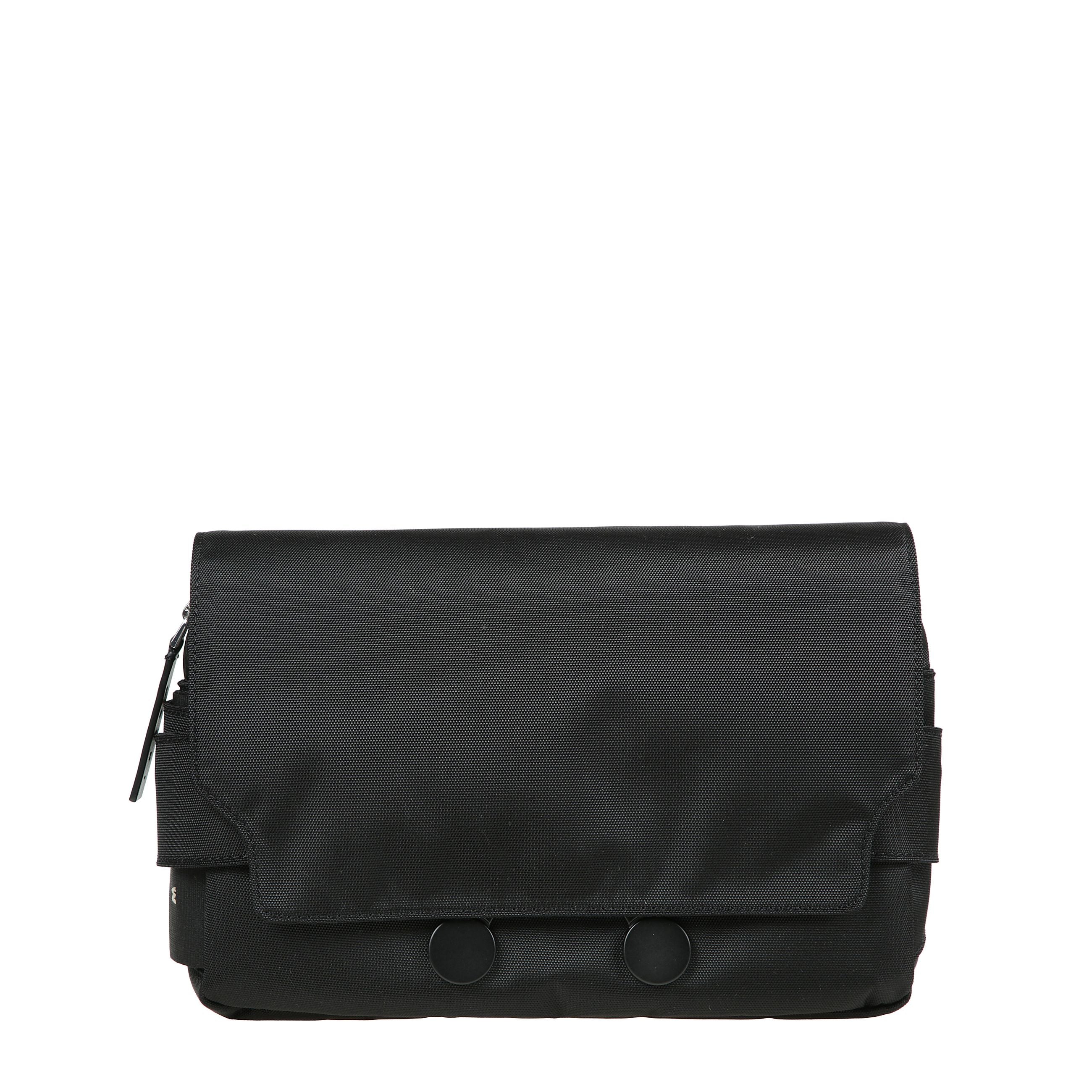 Marsupio cityscape, impermeabile e molto resistente. patta frontale con chiusura magnetica in metallo satinato e scritta marni incisa. tasca piatta esterna sul retro. cintura regolabile e scomparto centrale chiuso con zip. maxi etichetta laterale con logo