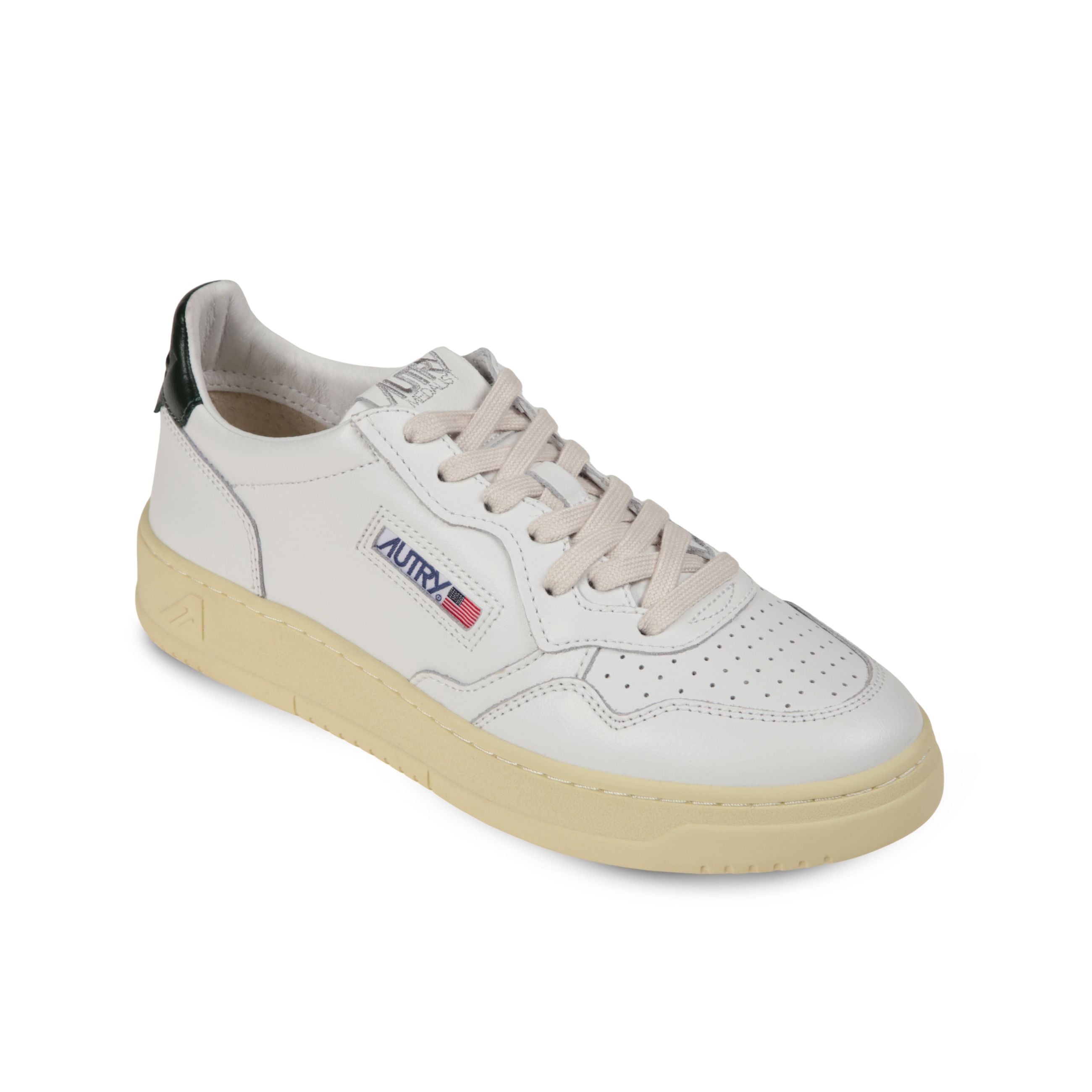 Sneakers autry medalist low. design in pelle con microfori sul davanti. talloncino in pelle a contrasto.