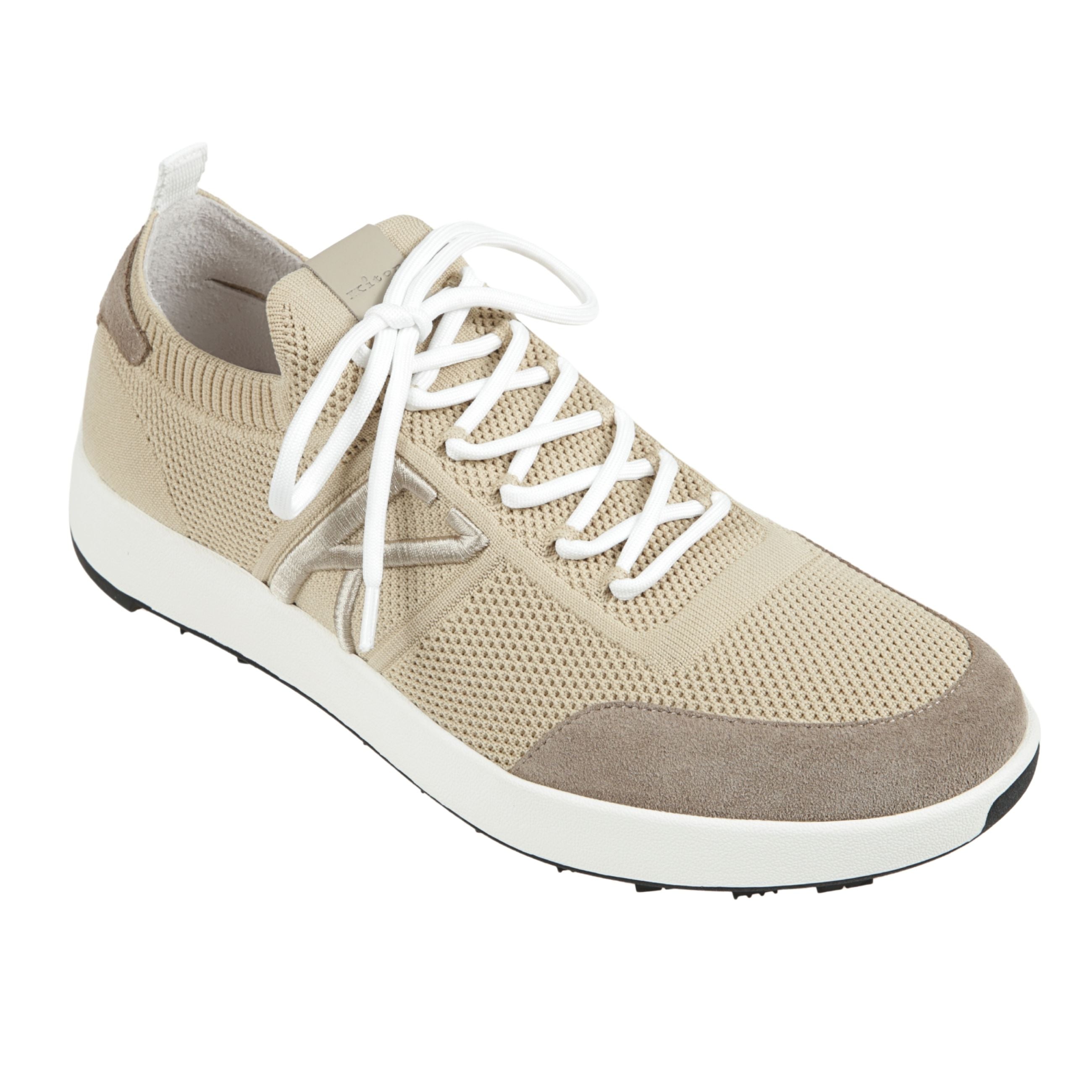 Sneakers a punta tonda in maglia crochet e camoscio con lacci, logo ricamato e suola in gomma.