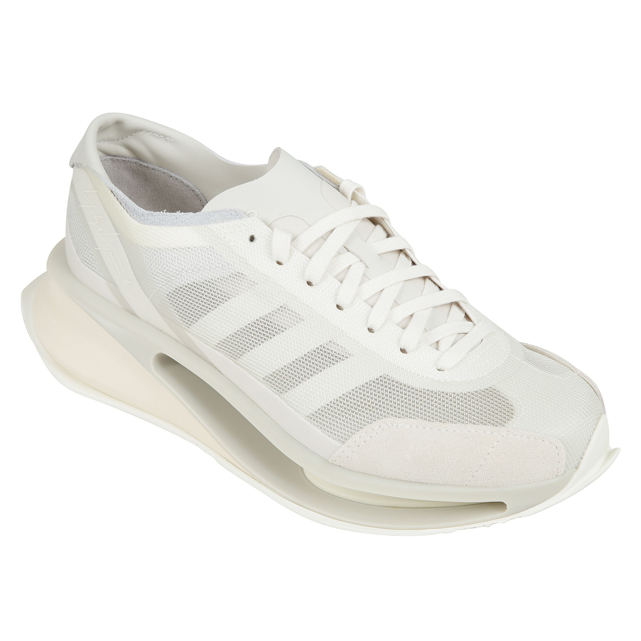 Y-3 s-gendo run crewht/talc/wonwhi 
sneaker realizzata in misto tessuto, punta tonda, chiusura frontale con lacci, tomaia con tessuto traspirante e suola in gomma