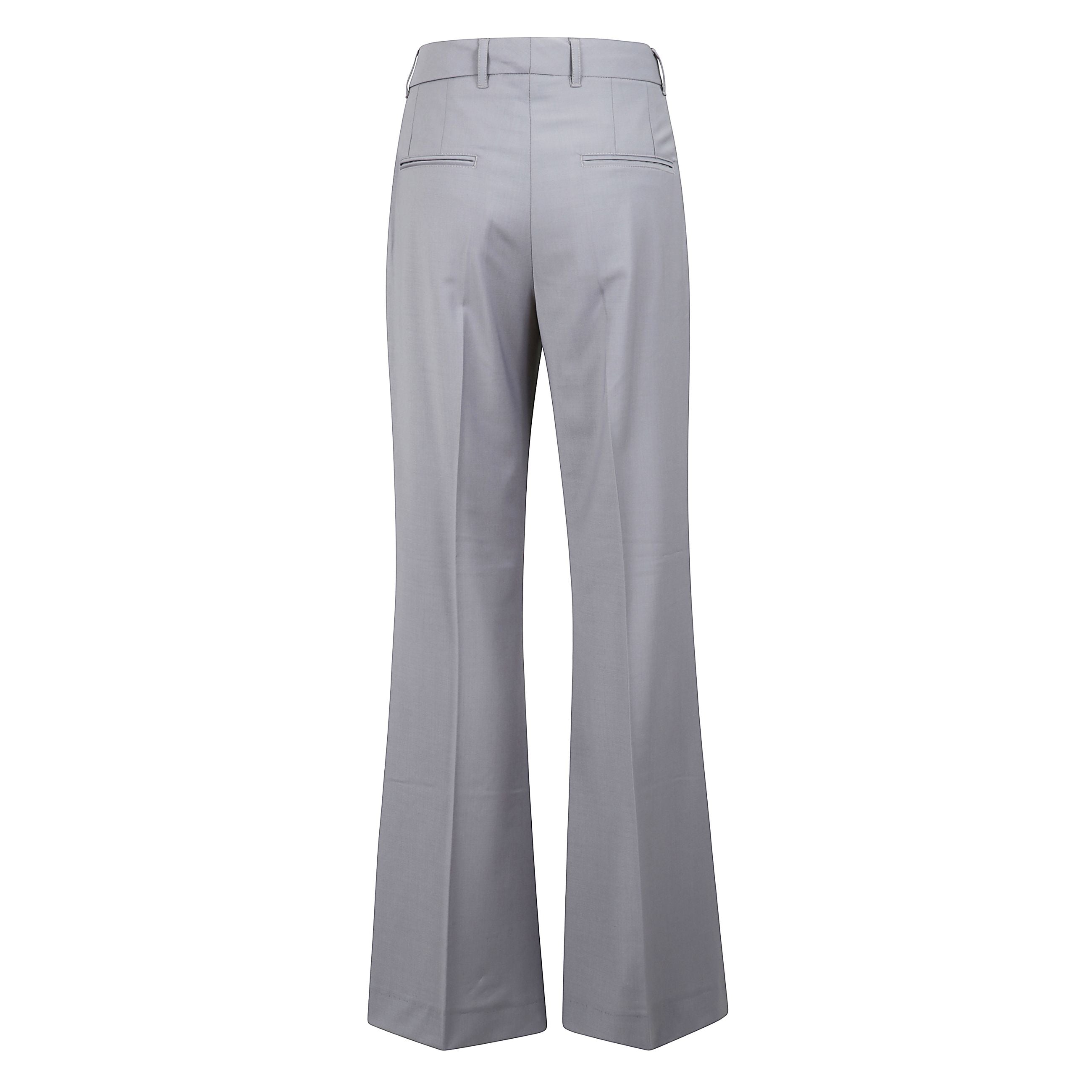 Pantaloni svasati mariel, chiusura nascosta frontale con bottone, gancio e zip. due tasche laterali tonde e due tasche posteriori a filetto