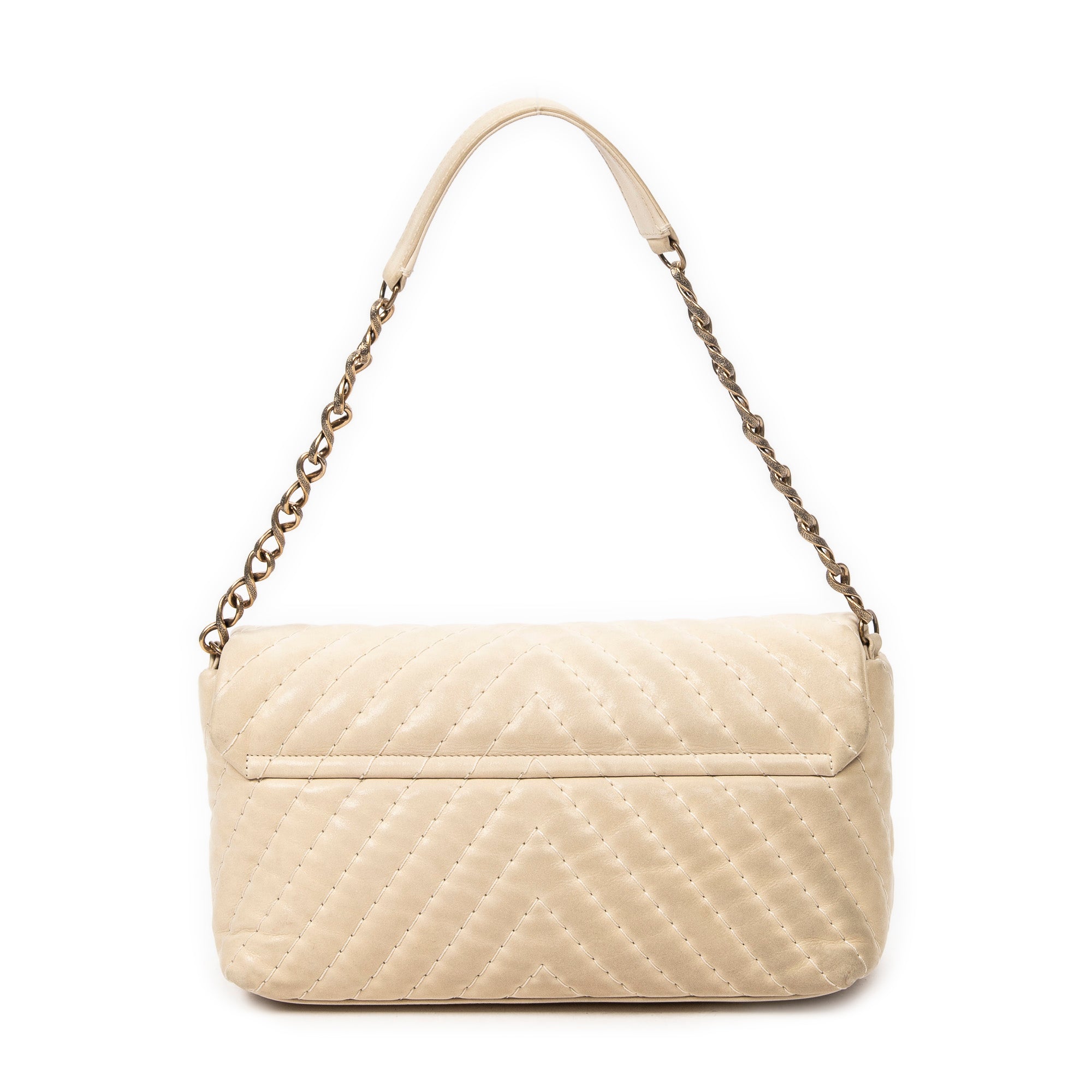 Surpique Chevron Flap