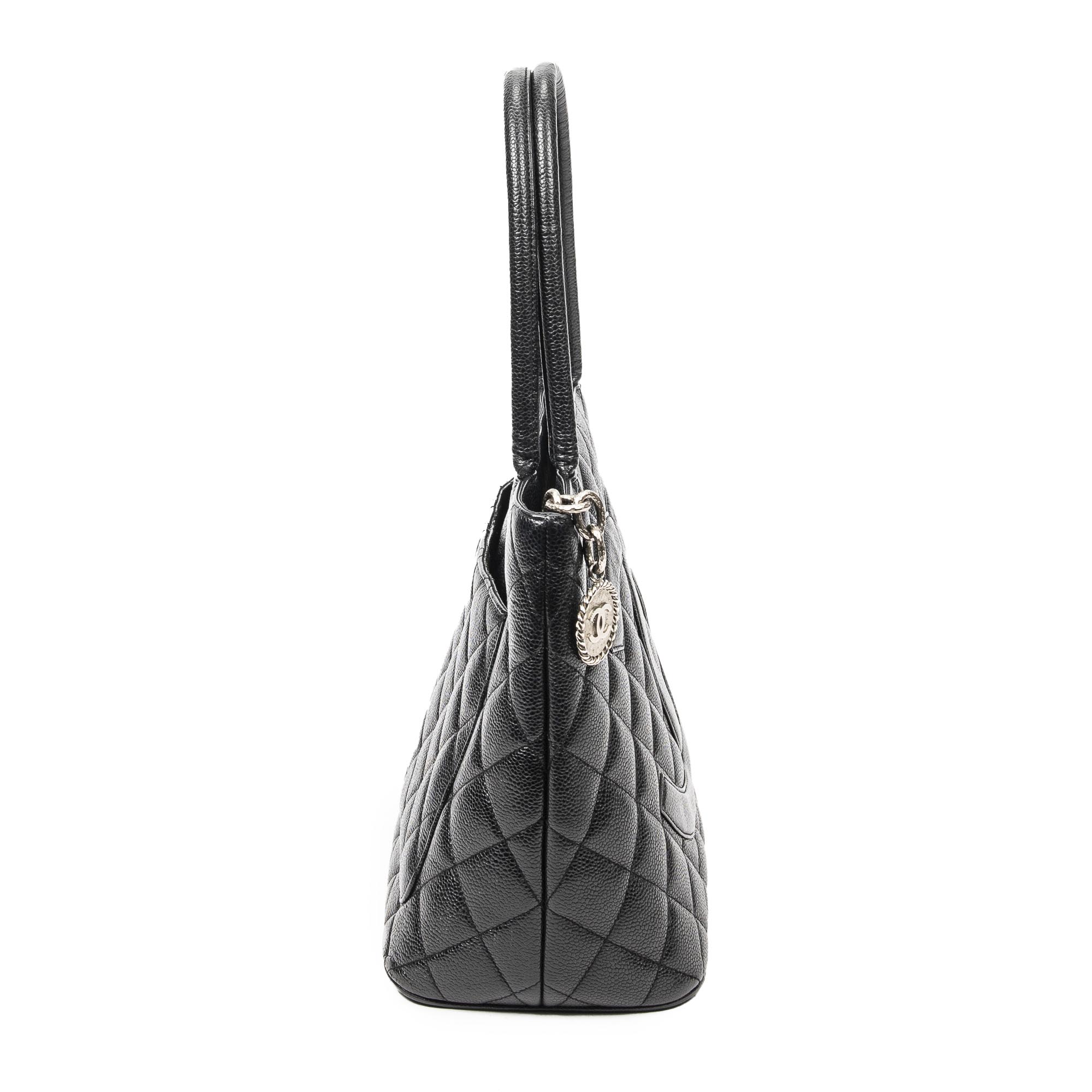 Medallion Tote