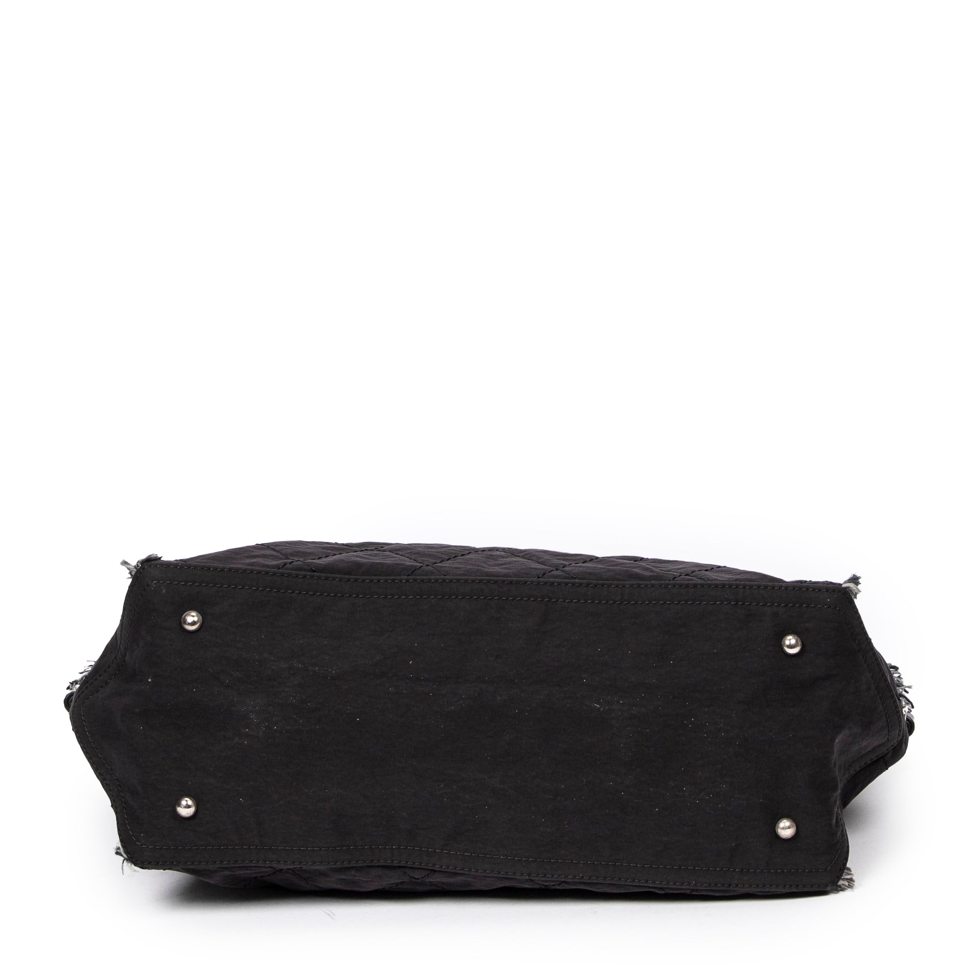 Horizontal Tweed Fringe Chain Tote