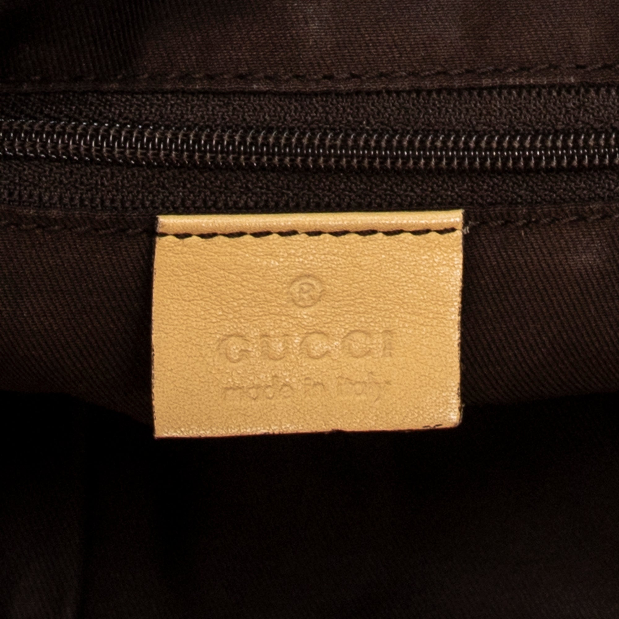 Large D-Ring Abbey Messenger
