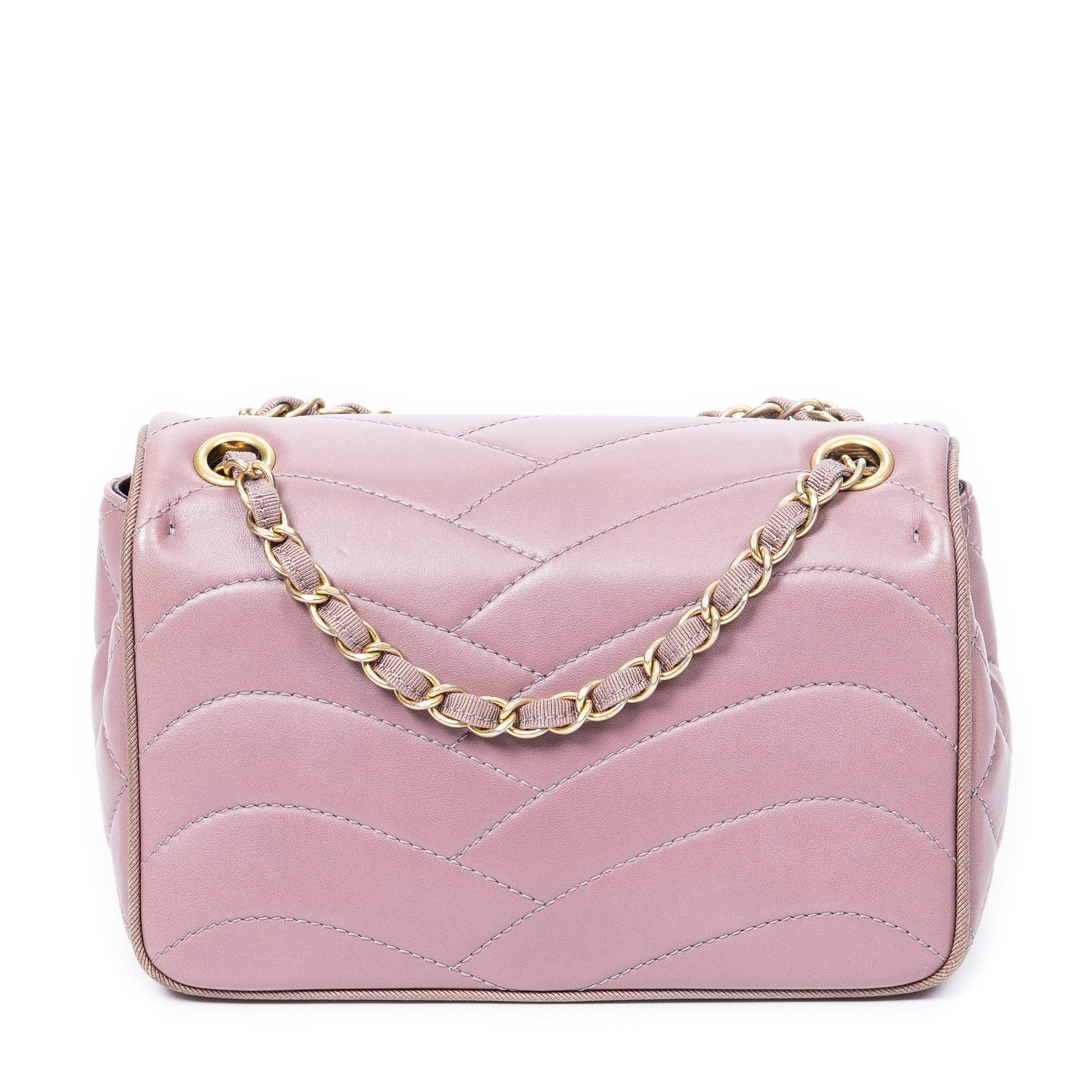Push Lock Wave Chain Flap