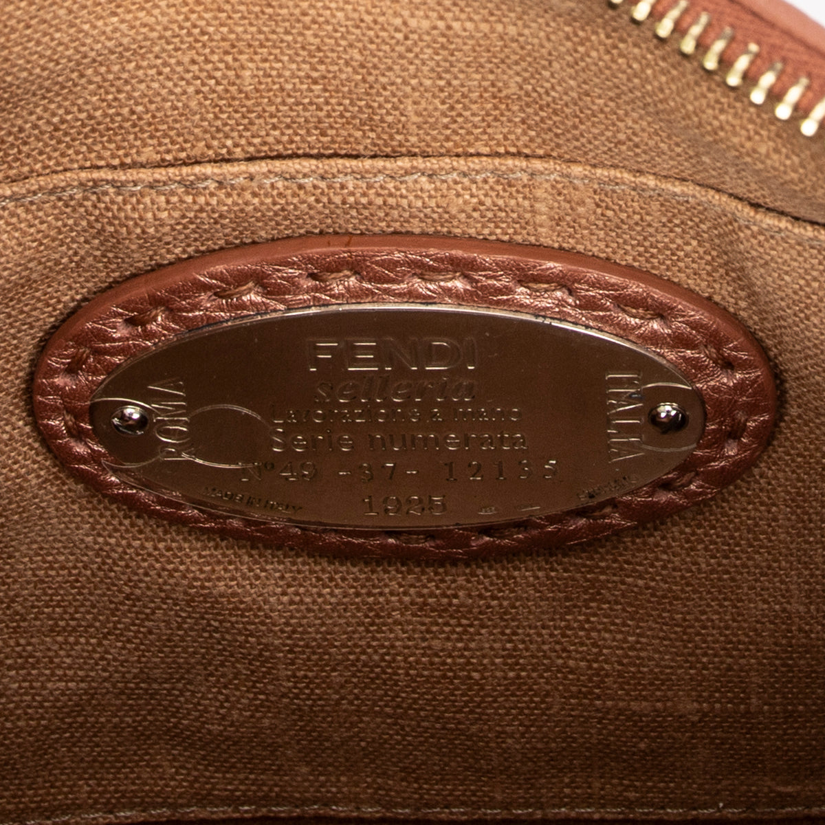 Selleria Front Pocket Crossbody