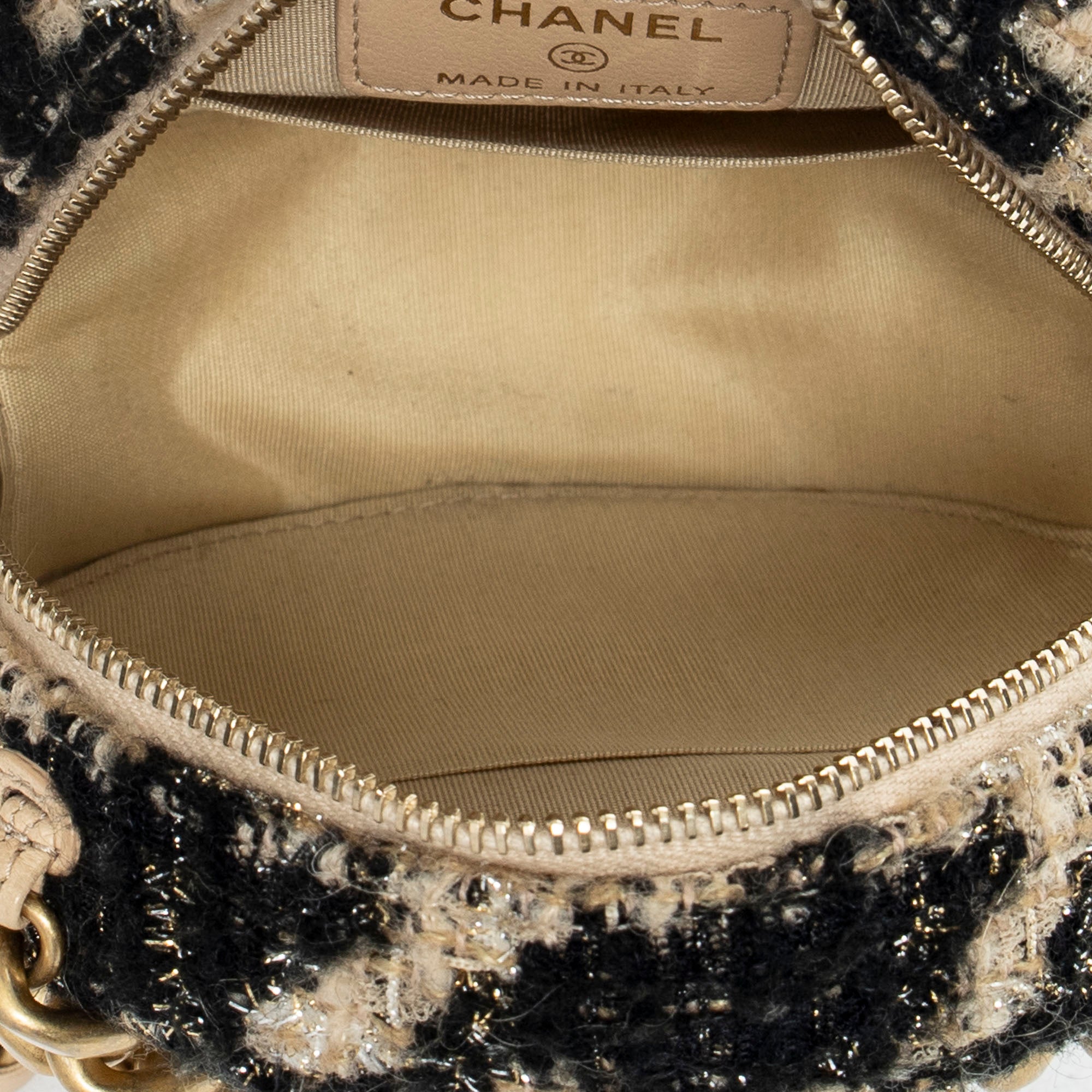19 Round Clutch Chain Crossbody