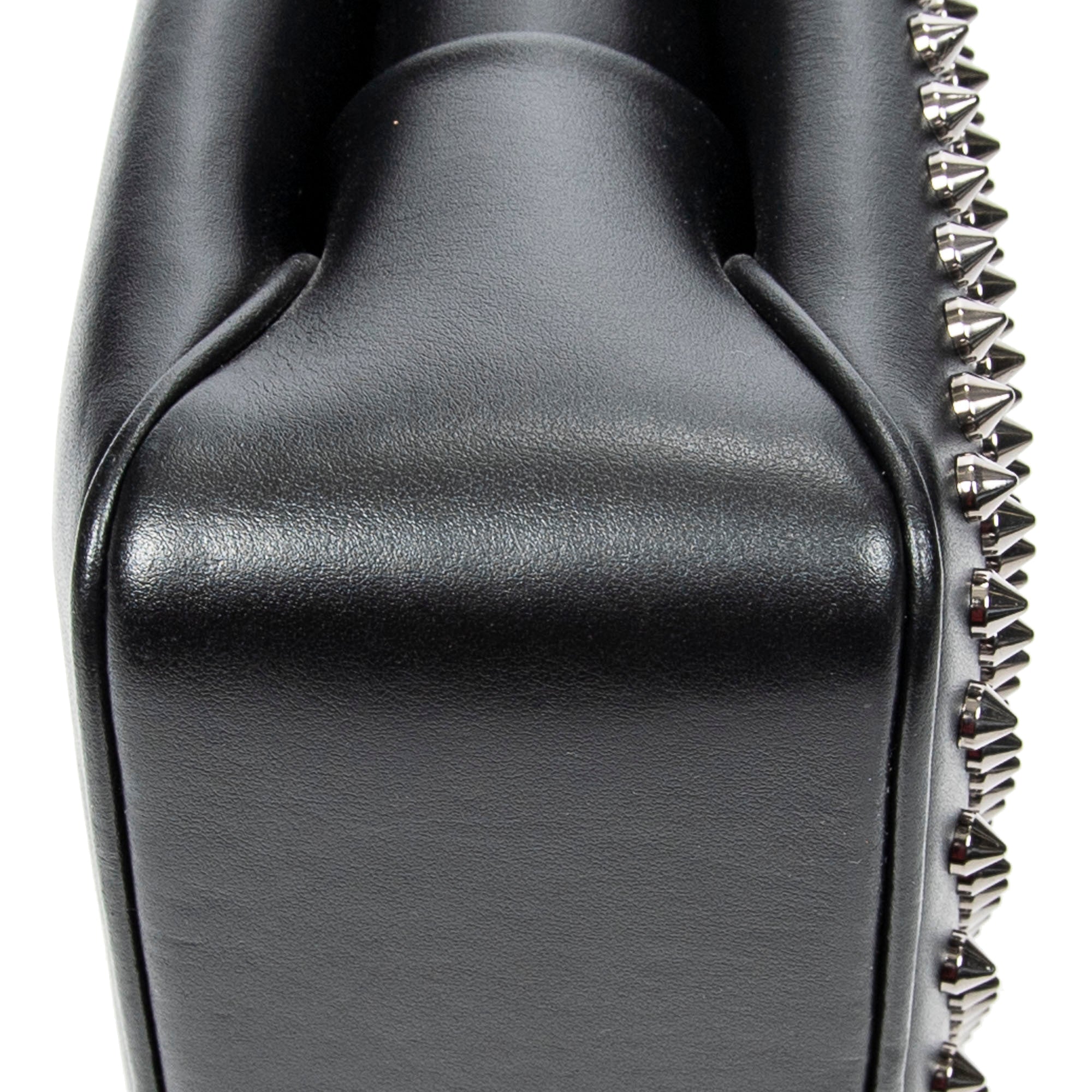 Large Spiked Triloubi Chain