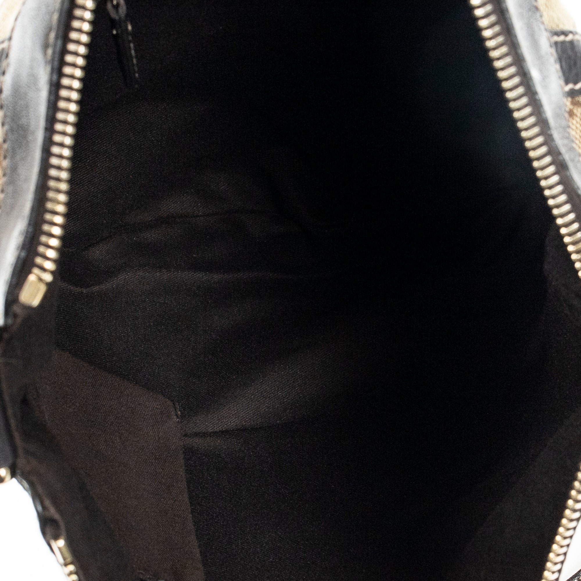 D Ring Messenger