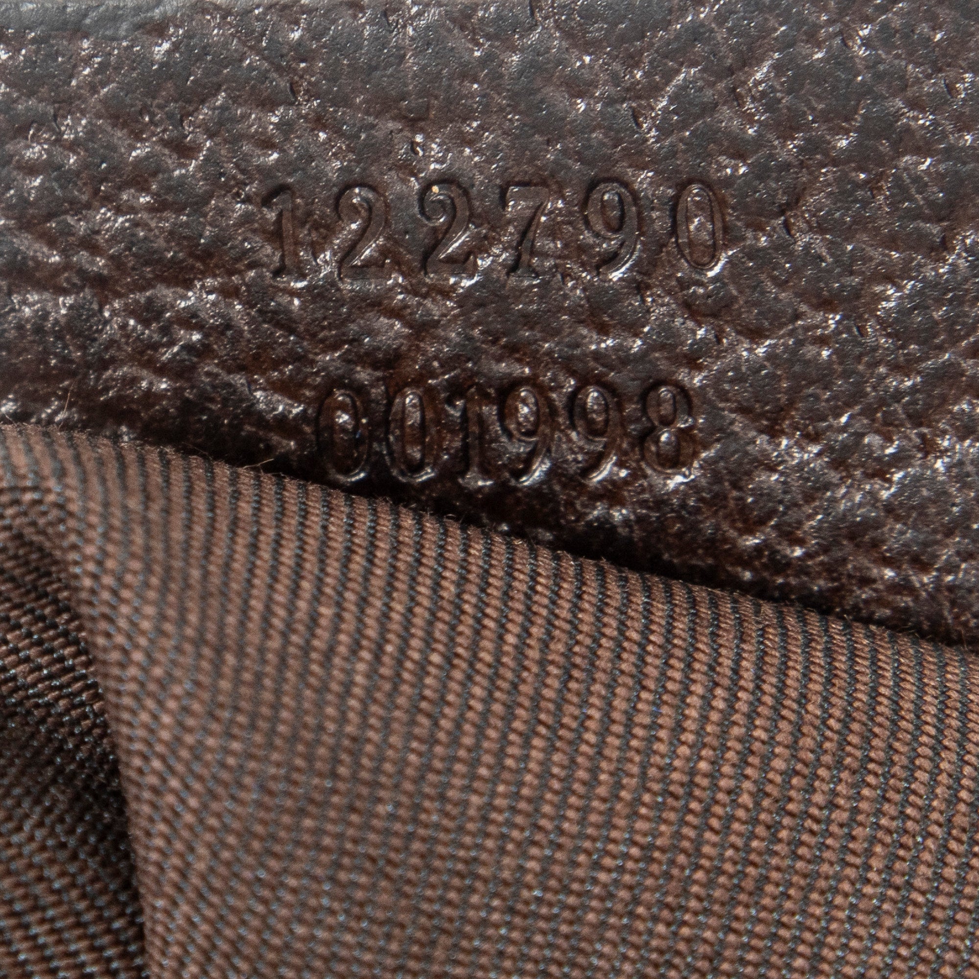 Round Zip Messenger