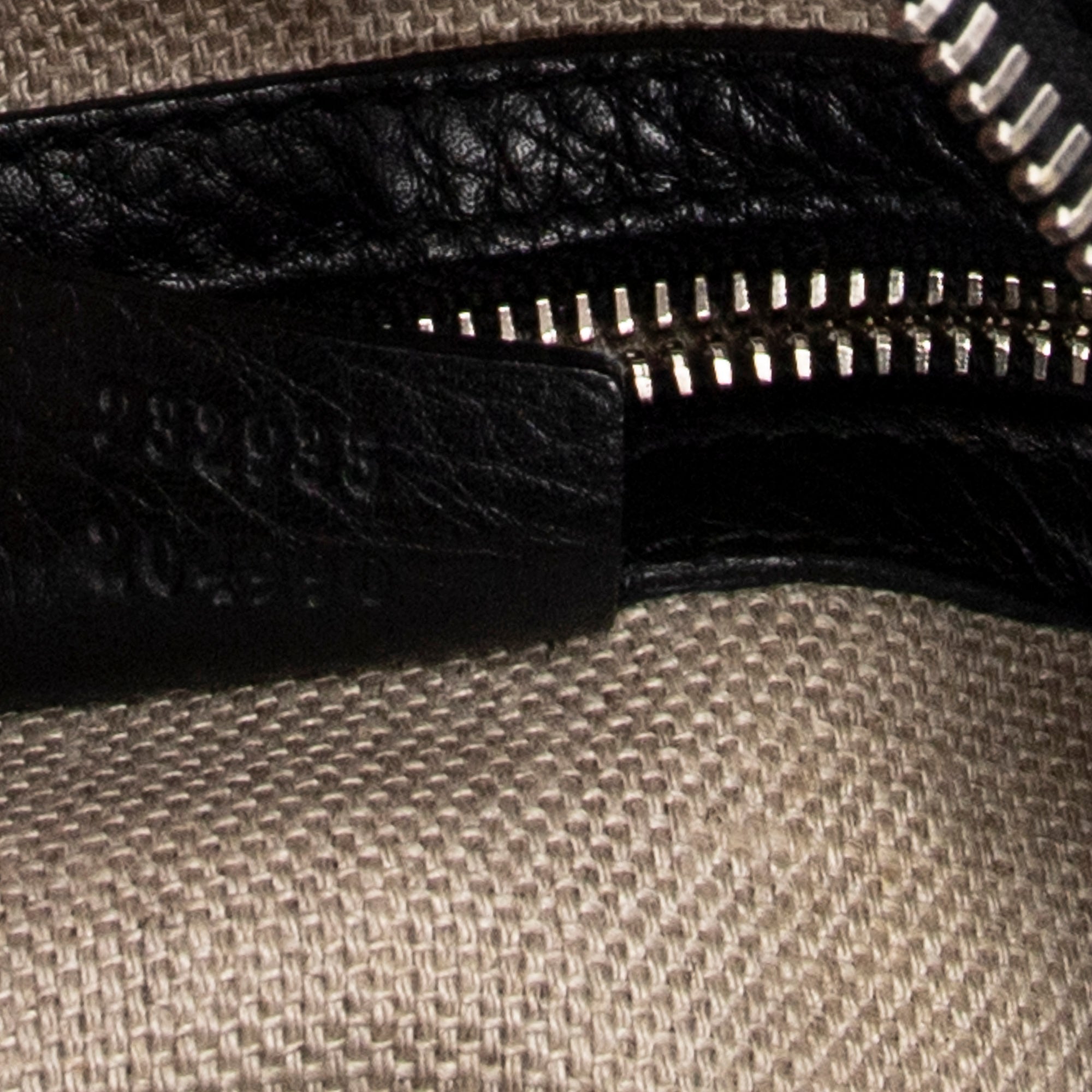 Medium G Coin Hobo