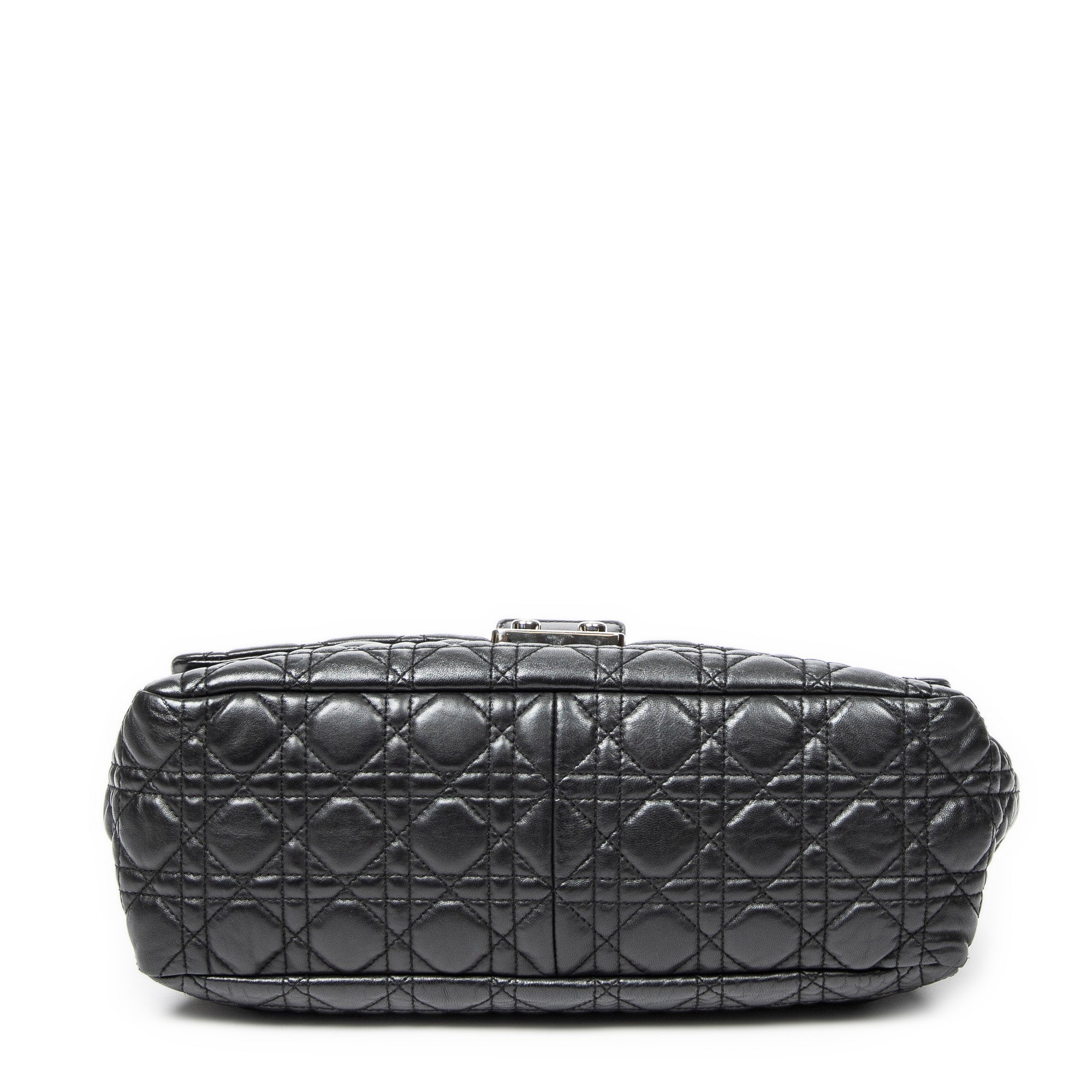 Medium New Lock Flap