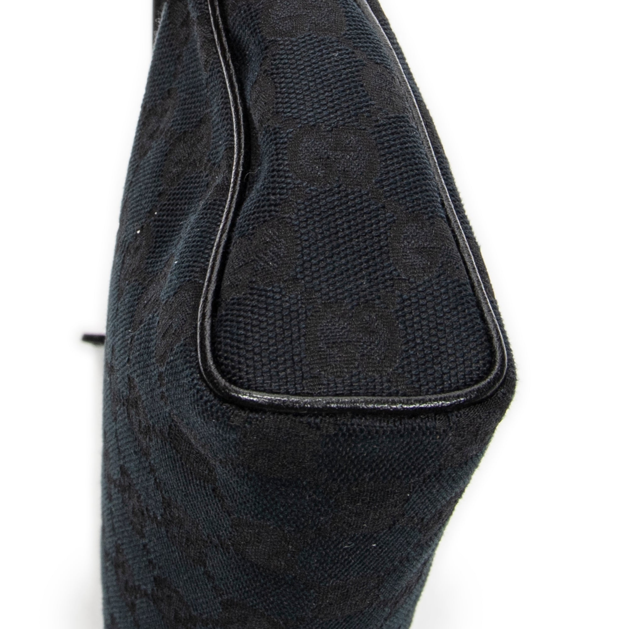 D-Ring Zip Pochette