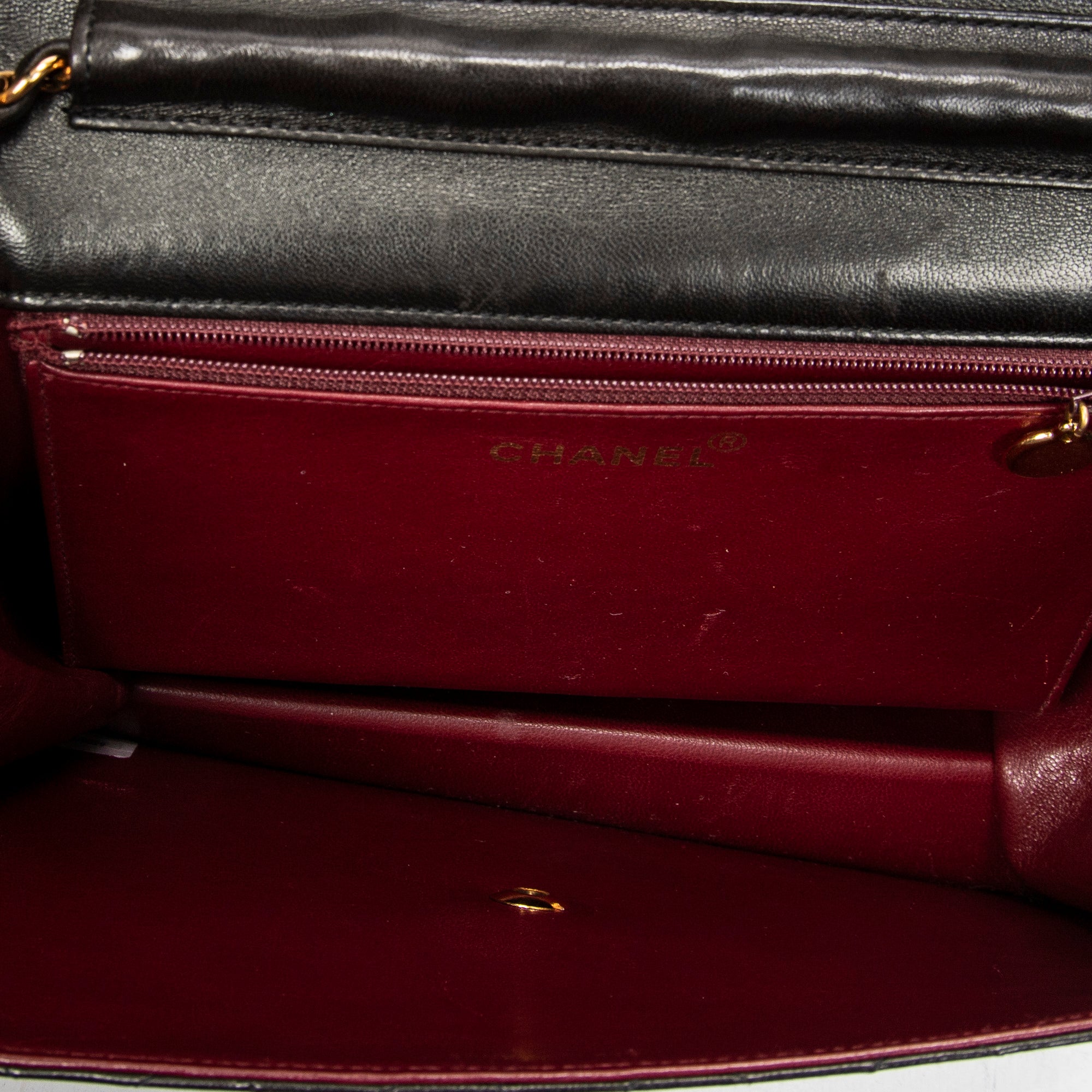 Vintage Push Lock Straight Flap