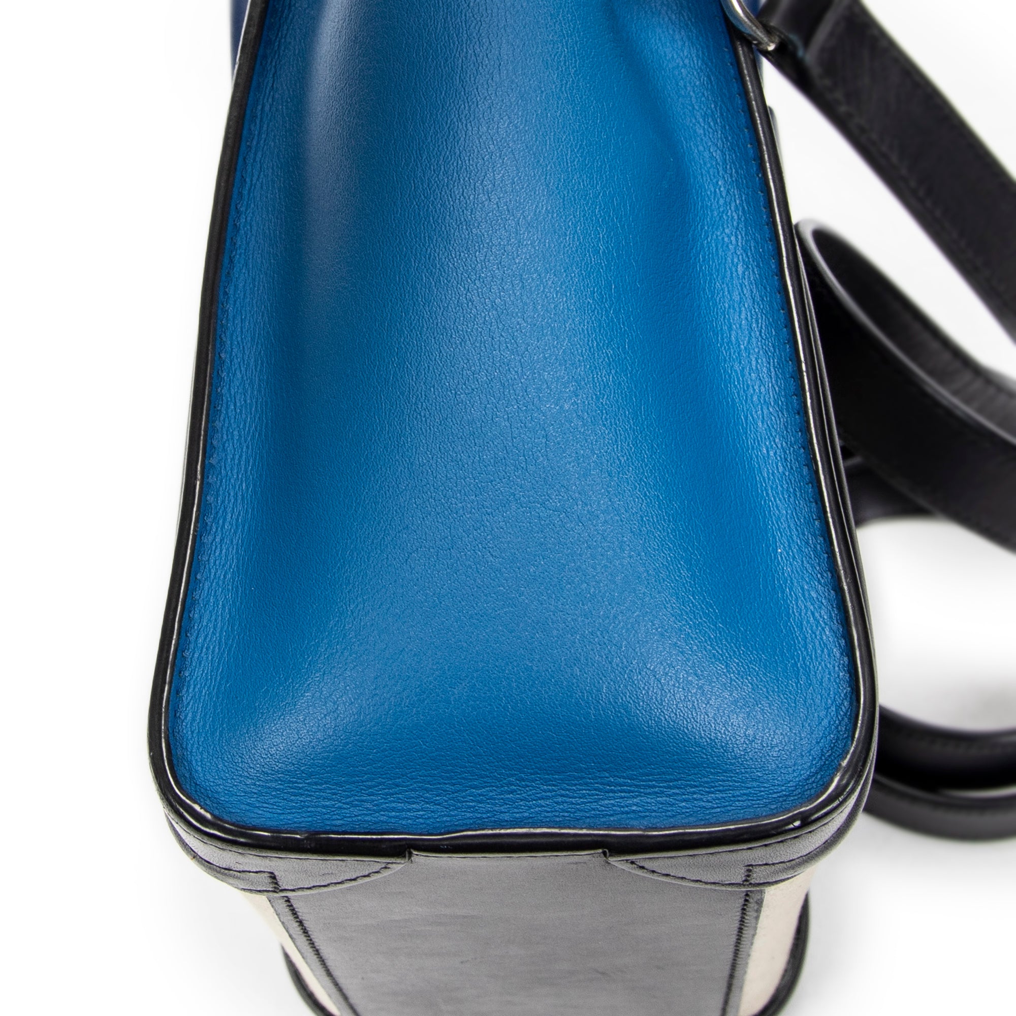 Nano Tricolor Luggage