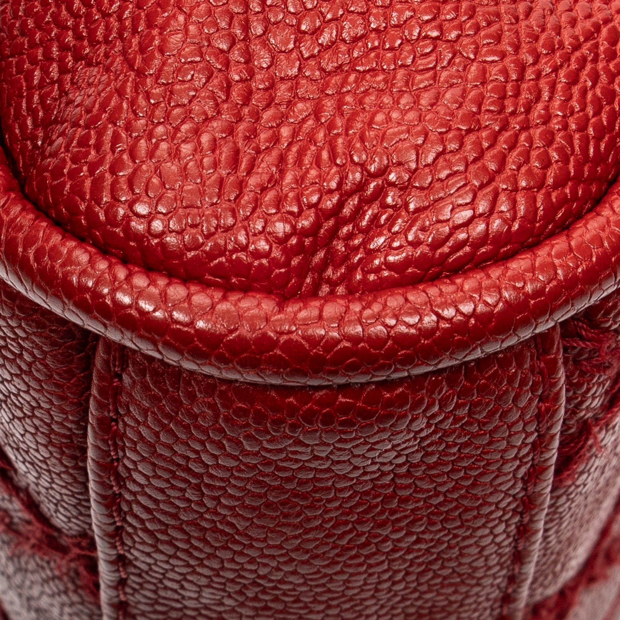 CC Ultimate Stitch Chain Round Flap