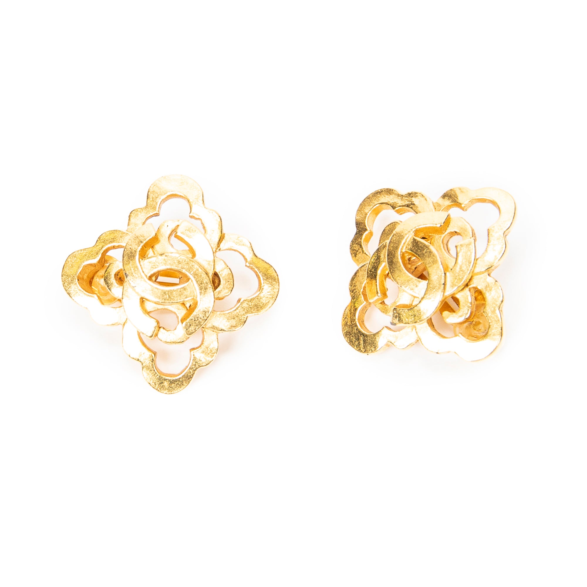 CC Floral-Shaped Clip On Earrings