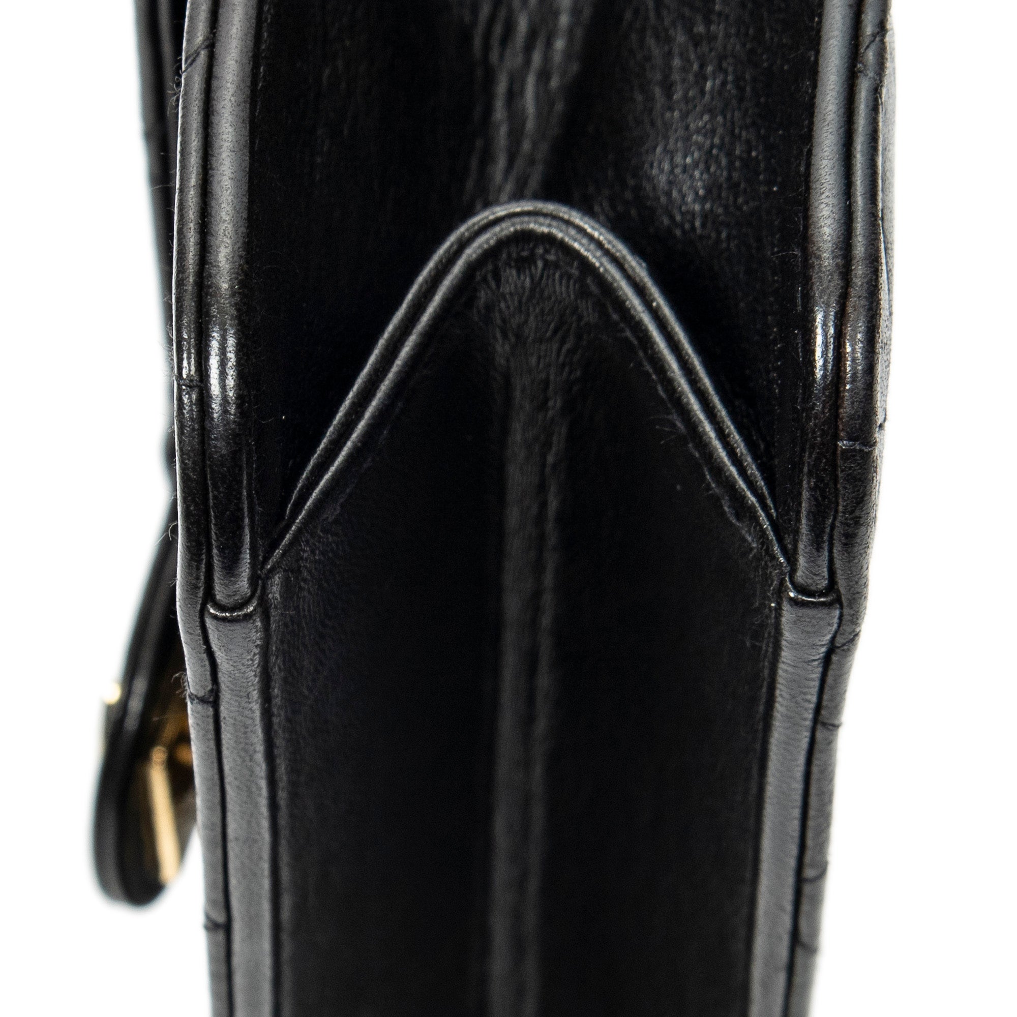 Vintage Push Lock Straight Flap