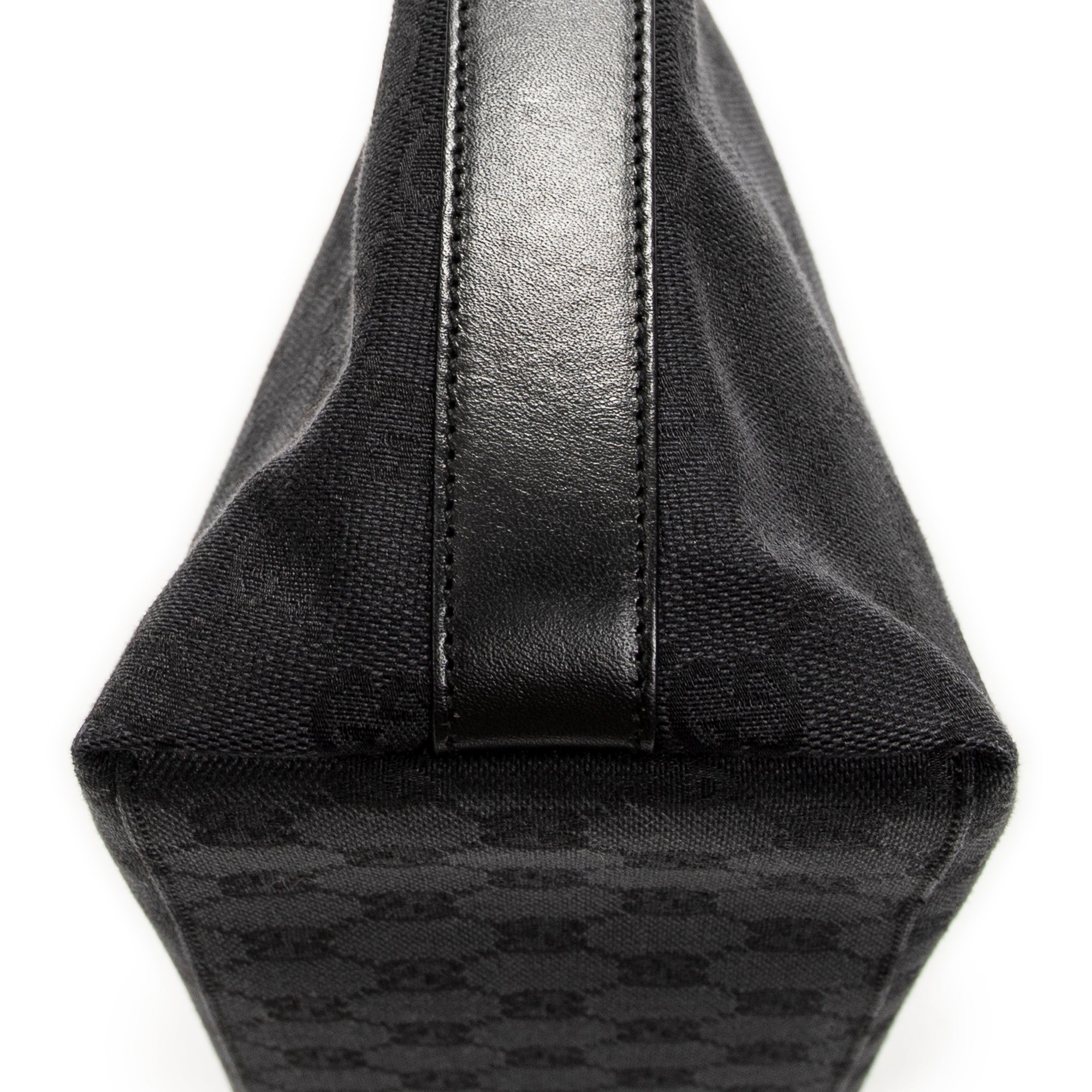 Small Zip Hobo