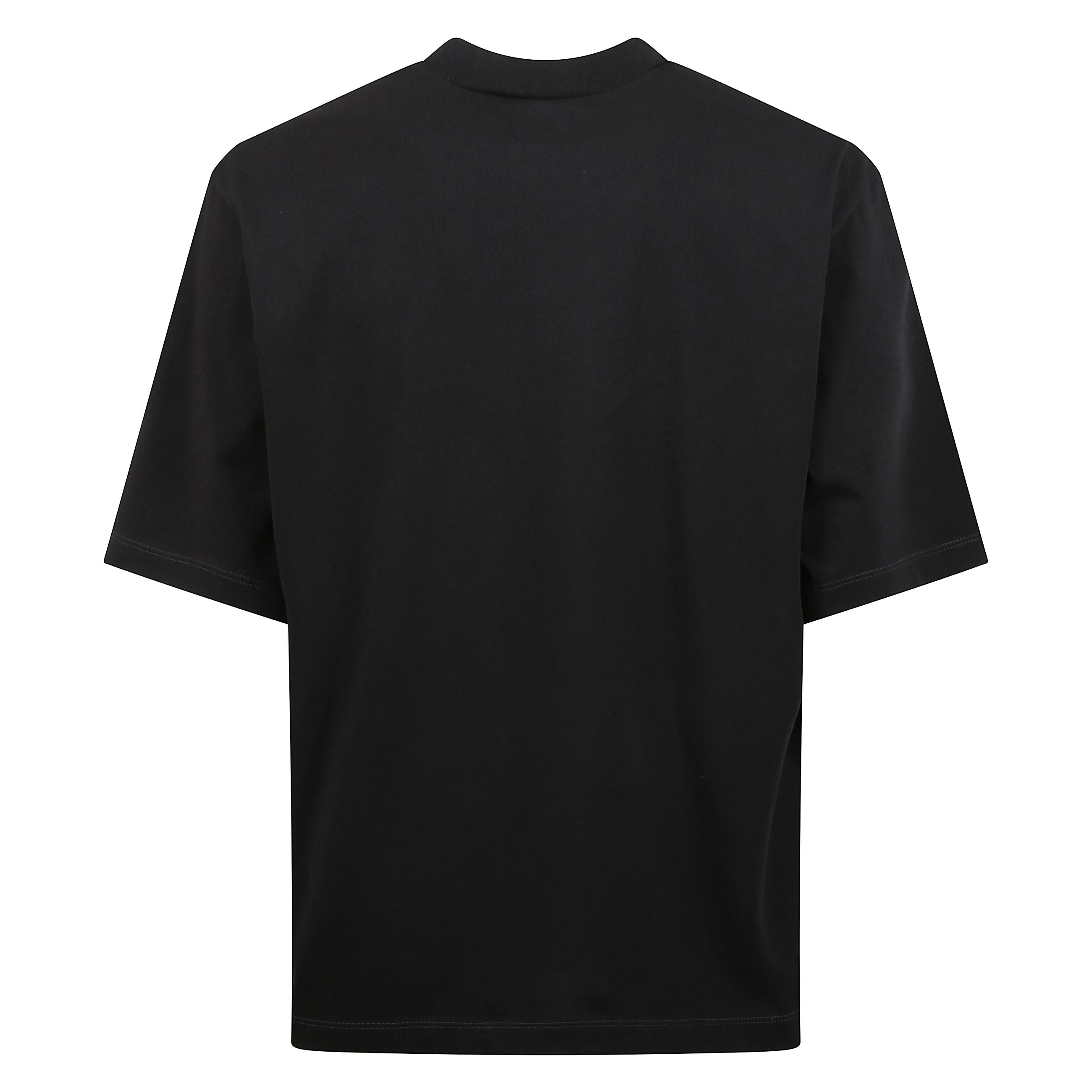 T-shirt nera in cotone con scollo girocollo e maniche corte. vestibilità over, con stampa della firma dsquared2 a contrasto sul davanti.