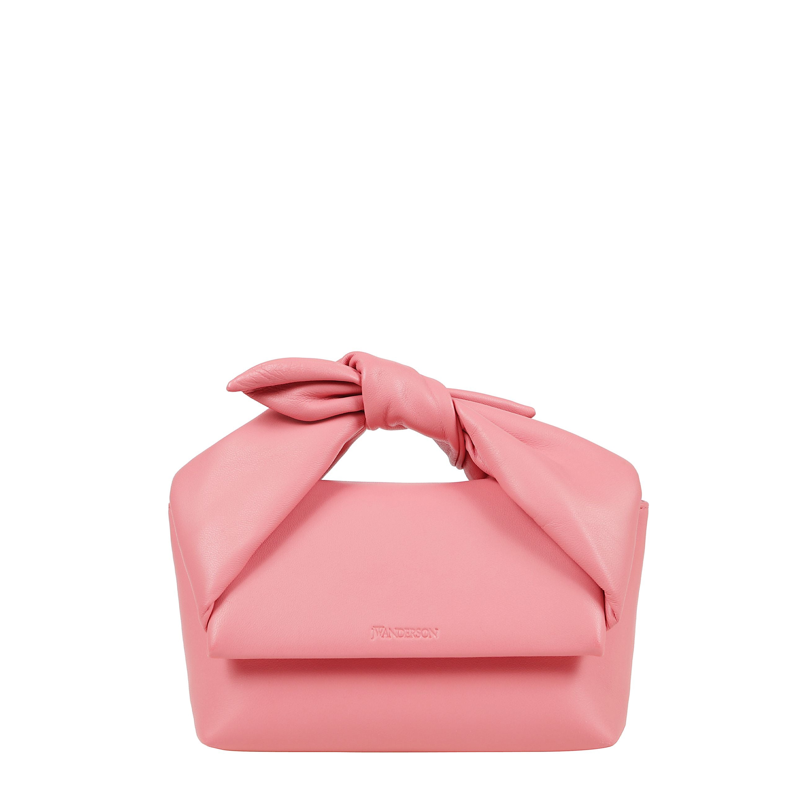 Bow midi twister bag
borsa in pelle liscia con manico morbido ritorto, logo in rilievo sul davanti con catena a tracolla in oro staccabile e chiusura a patta magnetica