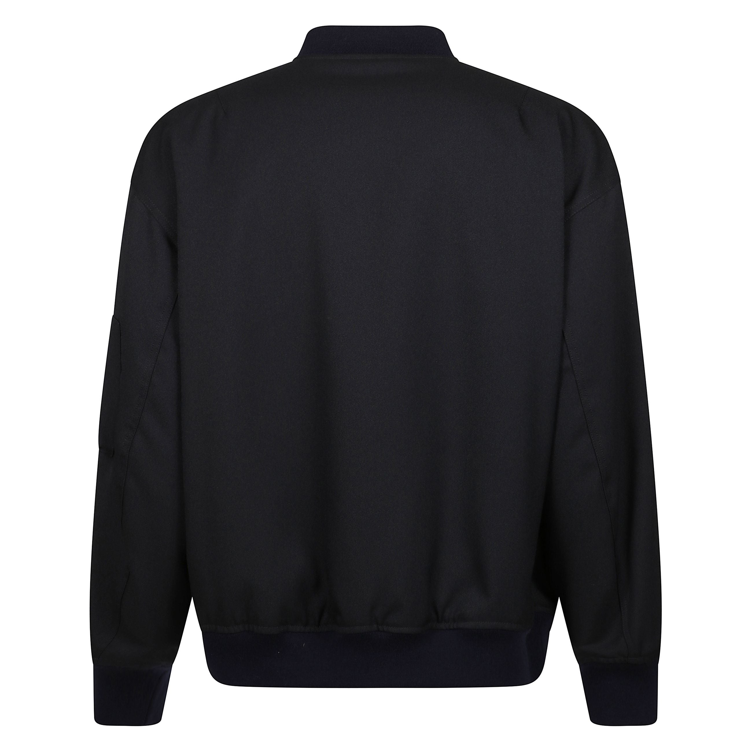 Giacca nera con colletto a coste, chiusura a zip sul davanti e due tasche a forcella