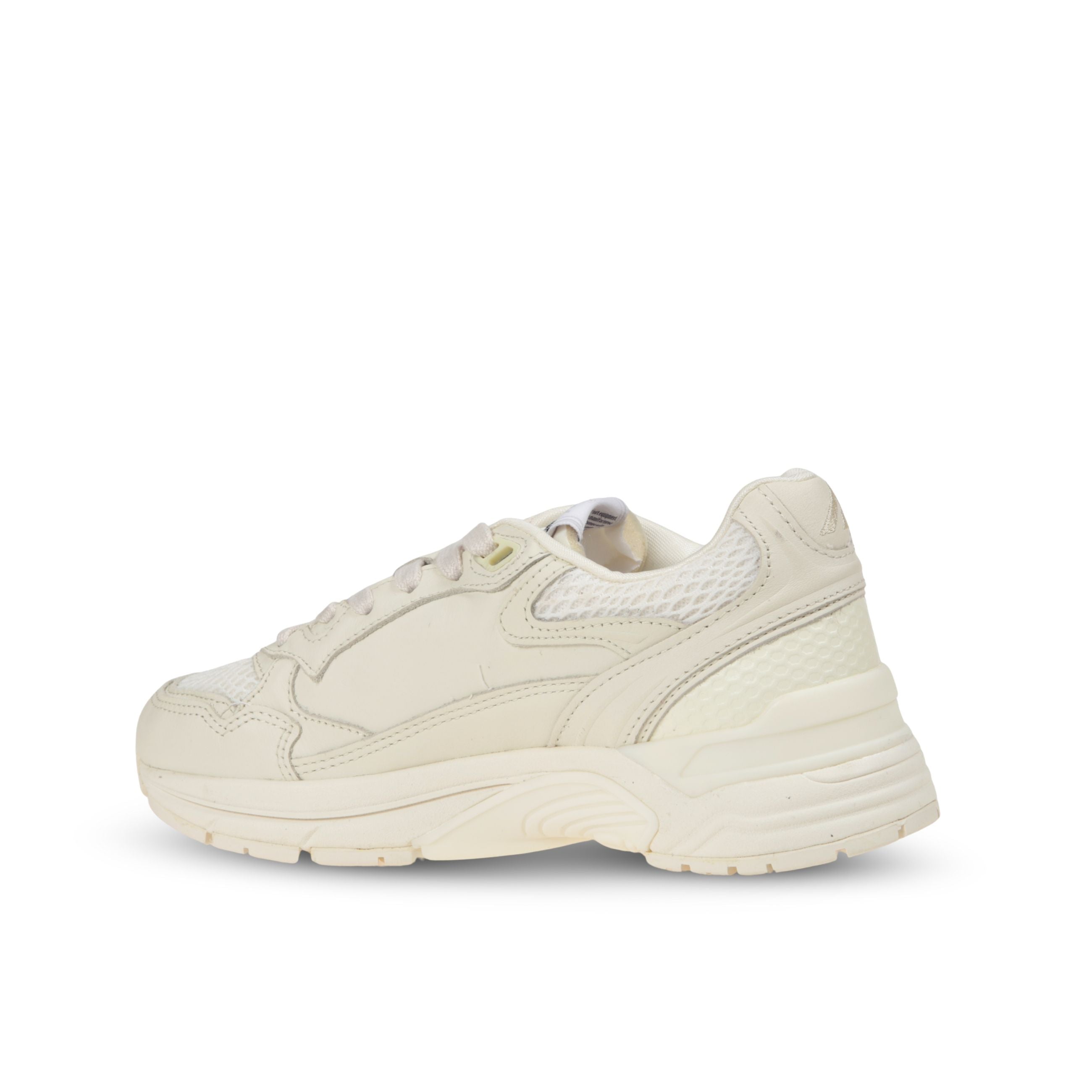 Sneakers autry hyperway. struttura in pelle e tessuto traspirante tono su tono. suola chunky.