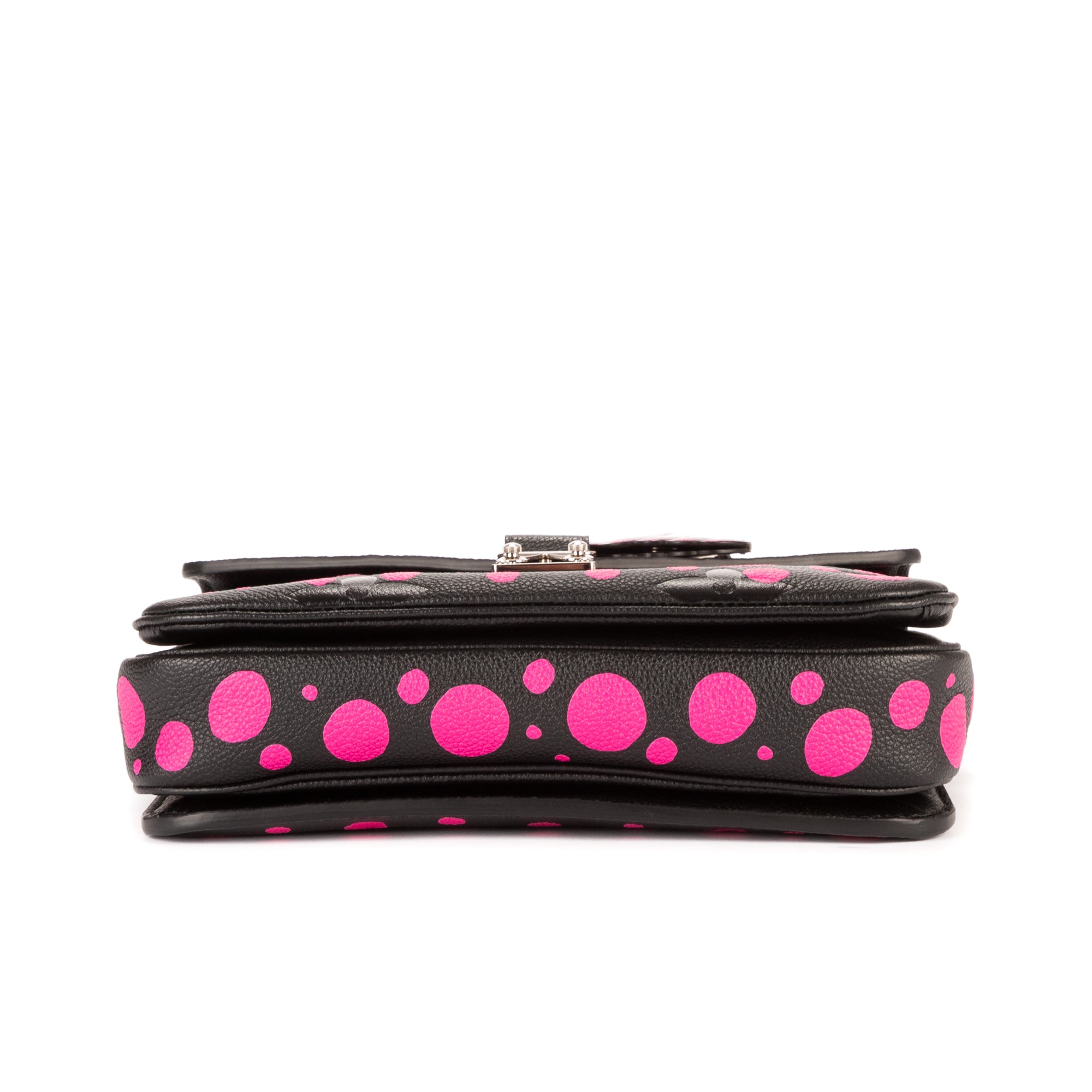 Ltd. Ed. Yayoi Kusama Giant Pochette Metis MM