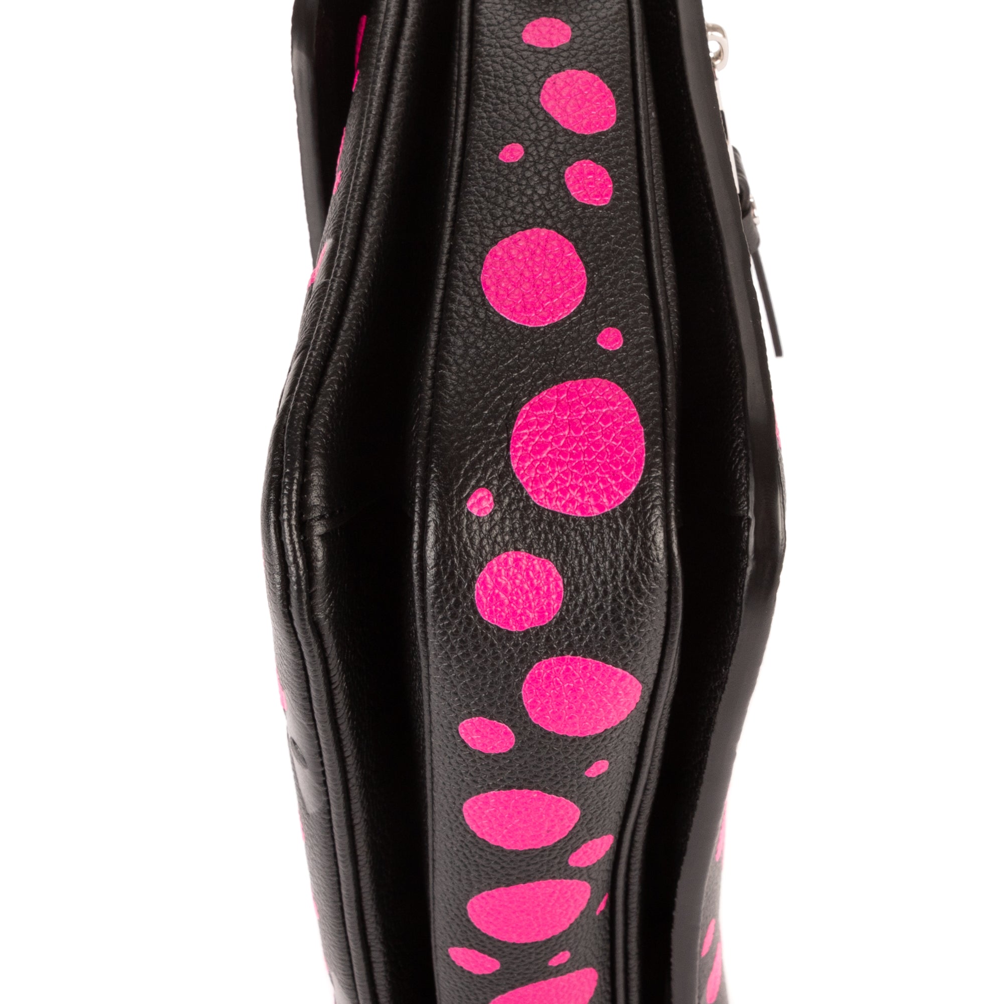 Ltd. Ed. Yayoi Kusama Giant Pochette Metis MM