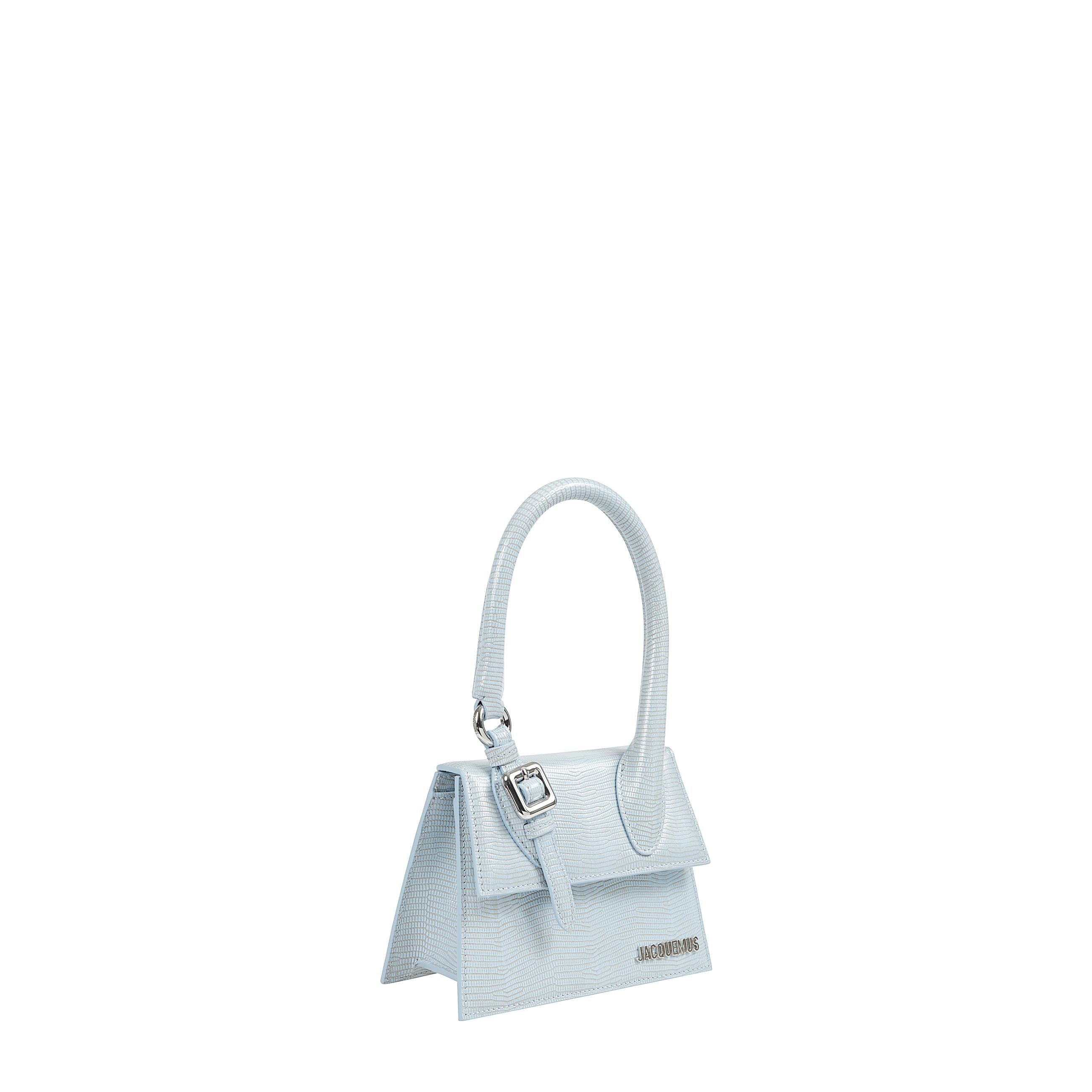 Le chiquito moyen boucle
borsa strutturata in pelle goffrata effetto lucertola, manico rinforzato con fibbia in metallo dorato, chiusura magnetica con patta, lunga tracolla rimovibile, chiusura con moschettone inciso, logo e finiture in metallo argentato