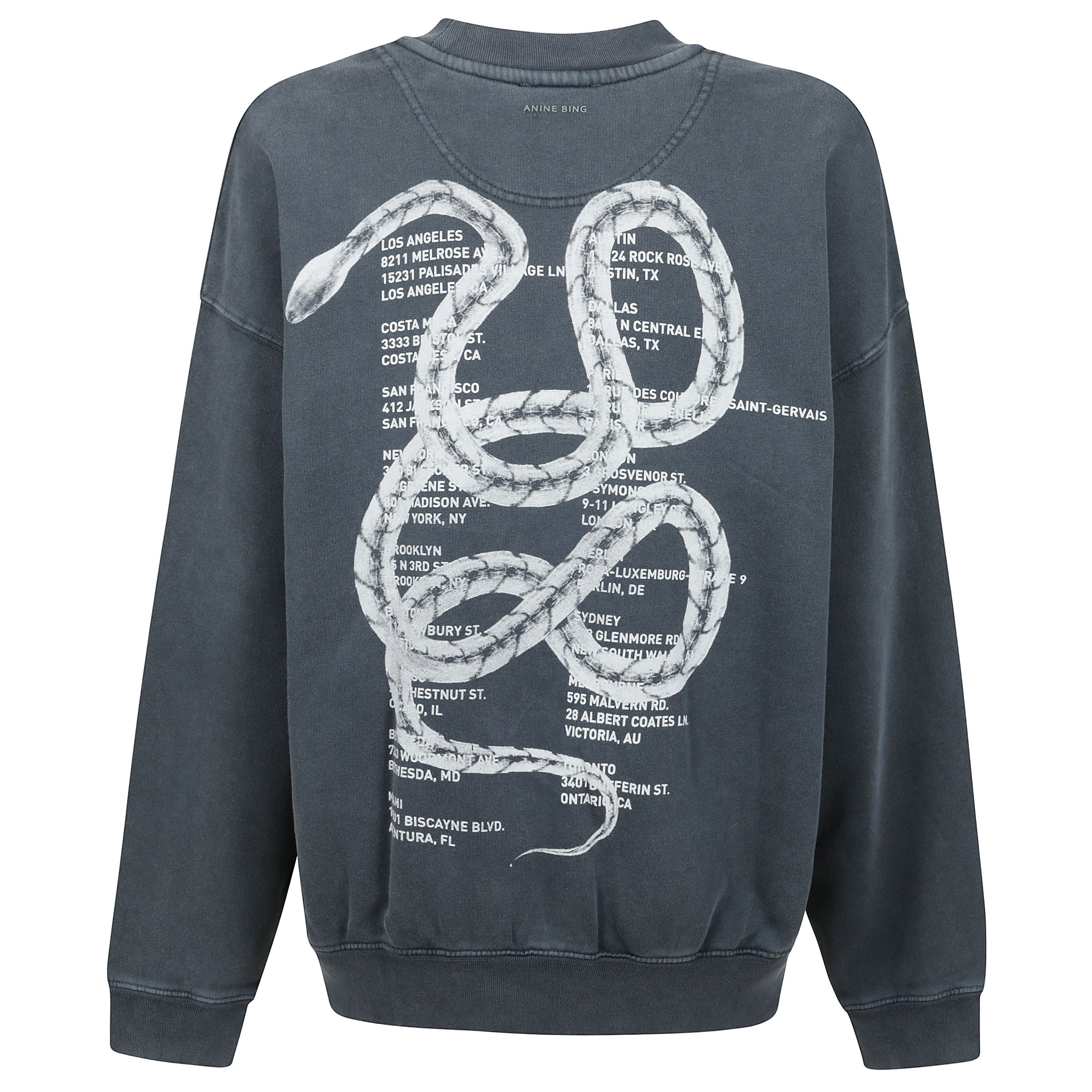 La felpa jaci di anine bing è realizzata in 100% cotone, con un effetto vintage vissuto che gli conferisce uno stile unico. presenta spalle basse per un look rilassato, bordi a costine per un maggiore comfort e un logo a contrasto sul petto. la grande st