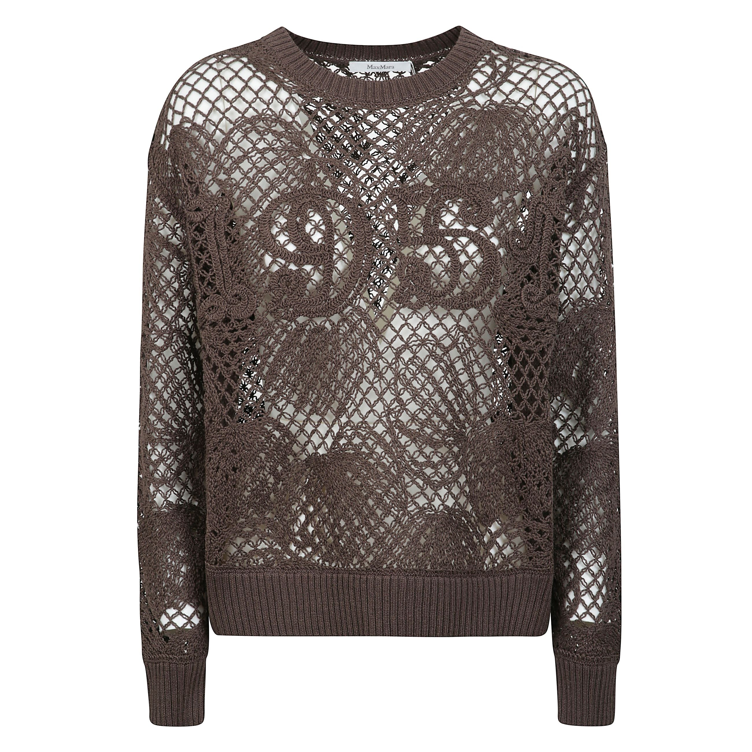 Maglia girocollo in filato di cotone, caratterizzata da una lavorazione a punto rete con ricamo cornely foliage e l'iconico logo 1951 sul davanti. rifinita con maniche lunghe a spalla scesa e bordi a costine.