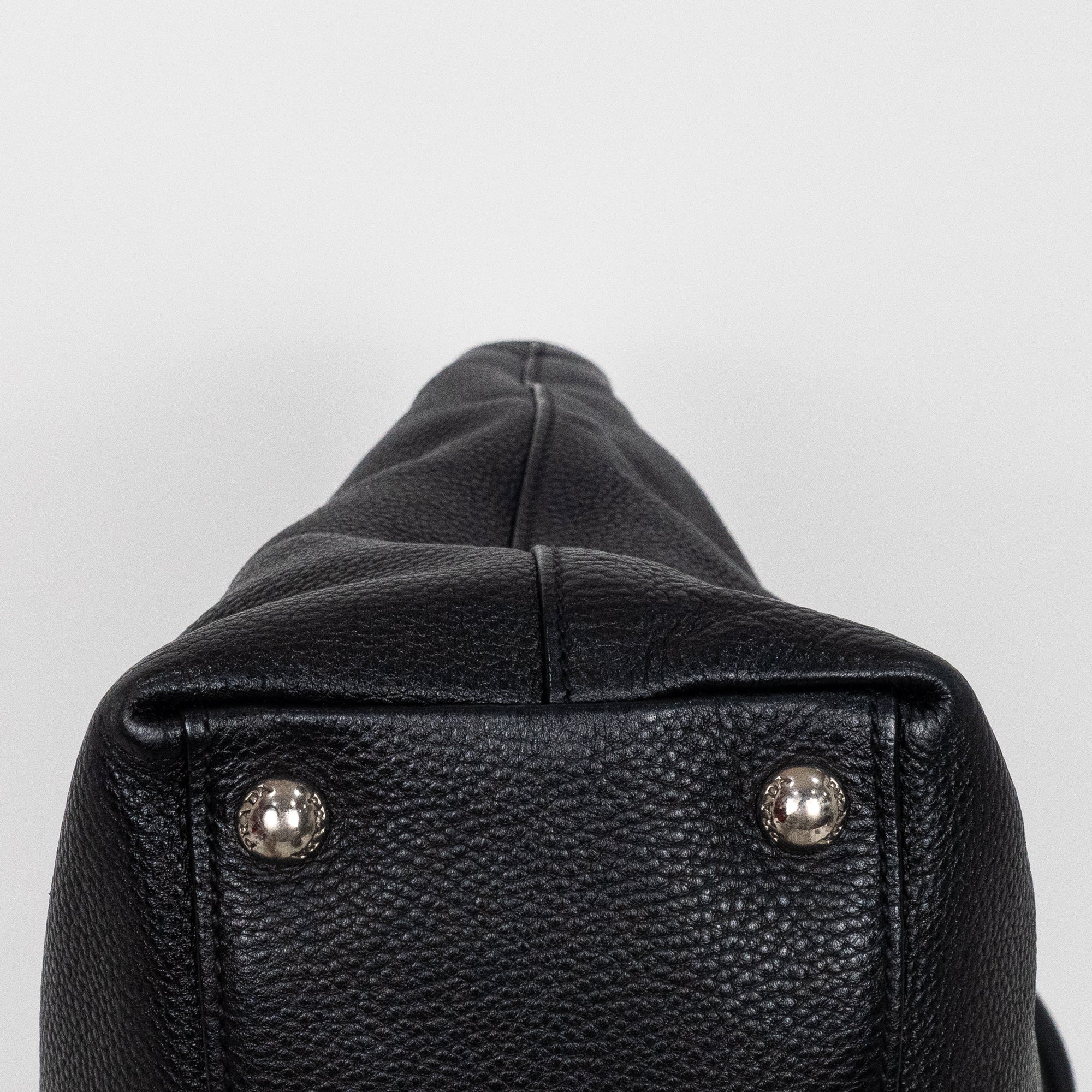 Classic Medium Shopping Tote