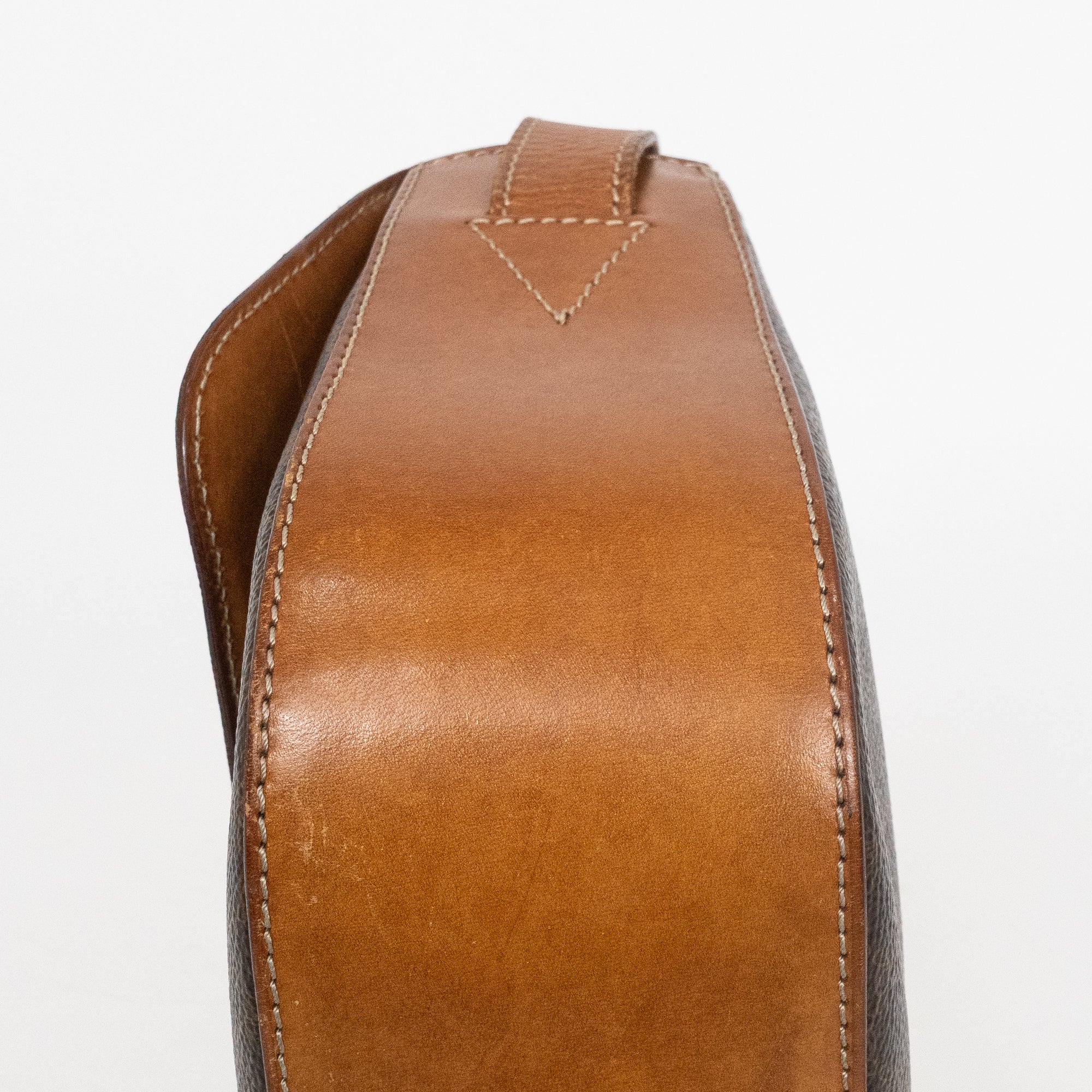 Vintage Messenger