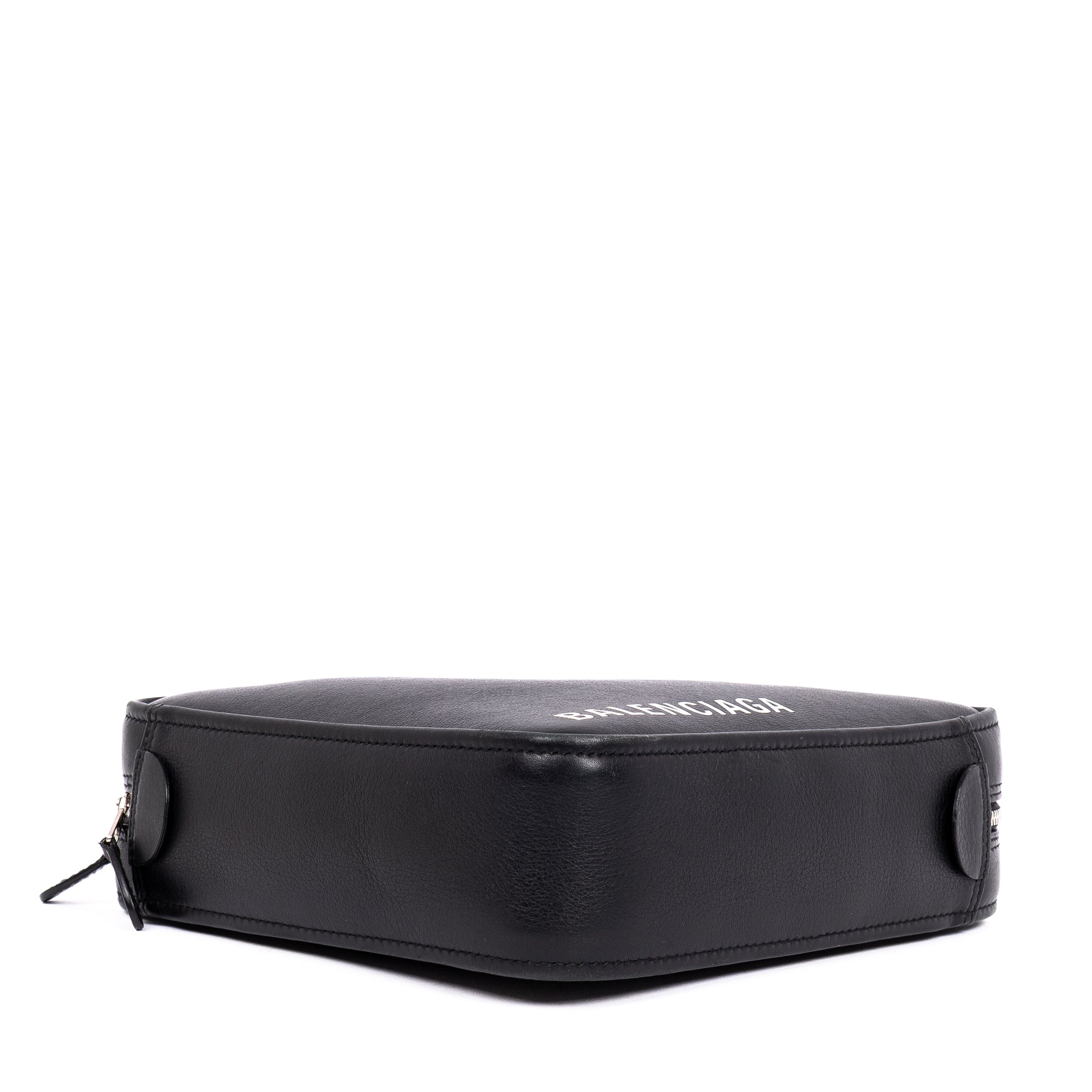 Tiangle Crossbody