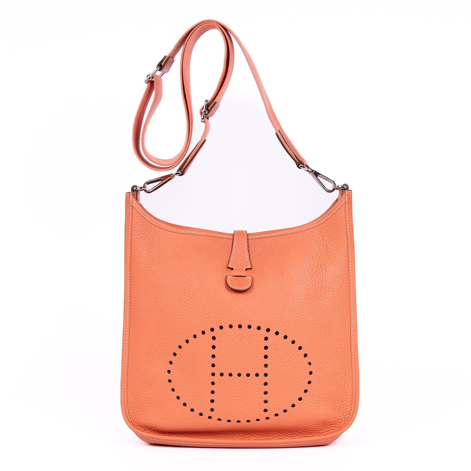 Evelyne III PM
