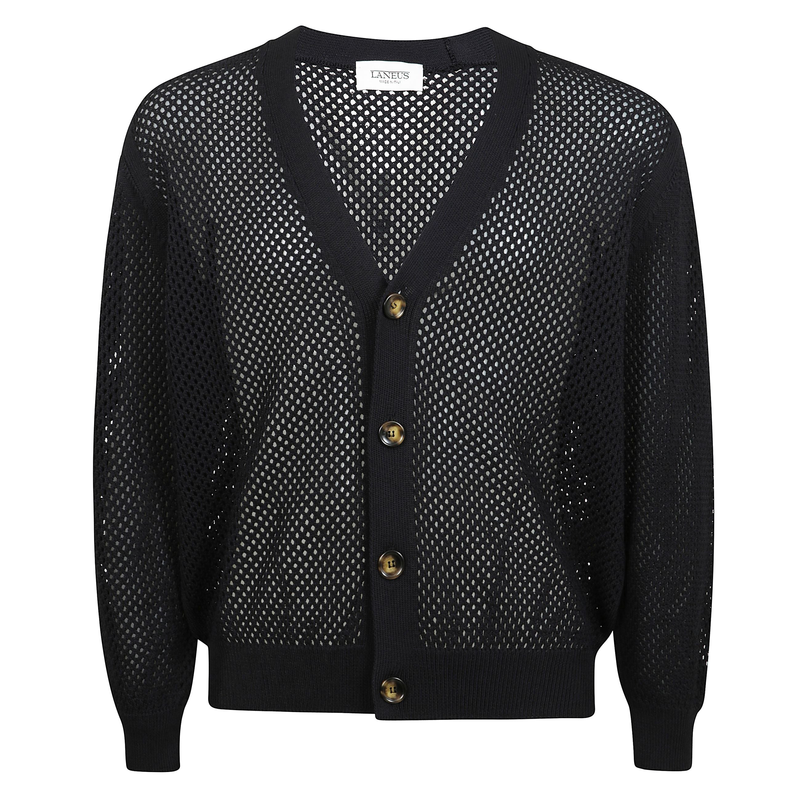 Cardigan oversize in maglia caratterizzata da lavorazione in punto rete. presenta una silhouette oversize con chiusura frontale a 4 bottoni.