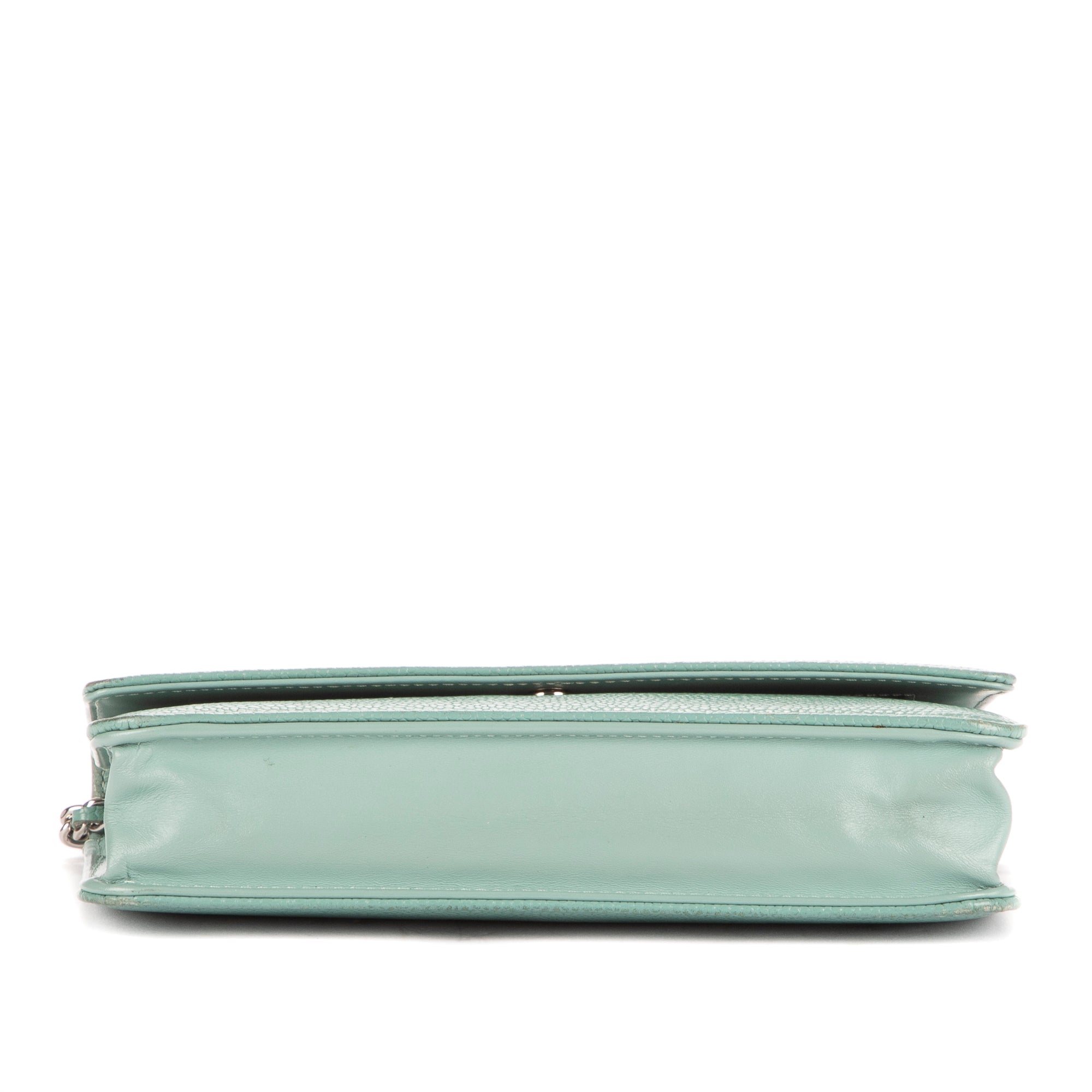 Classic Timeless Wallet on Chain
