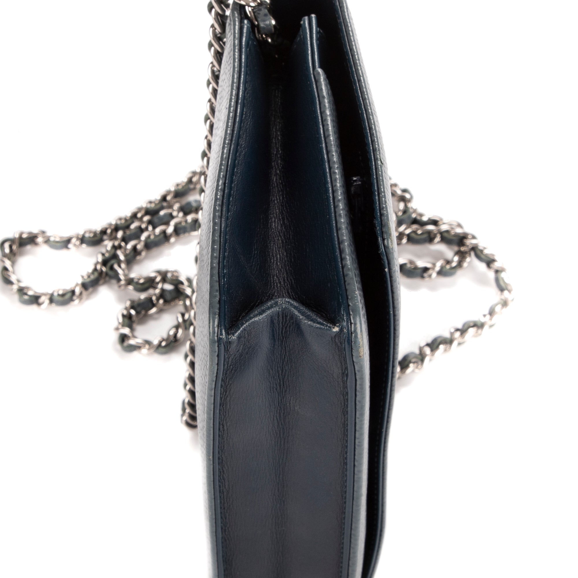 Classic Timeless Wallet on Chain
