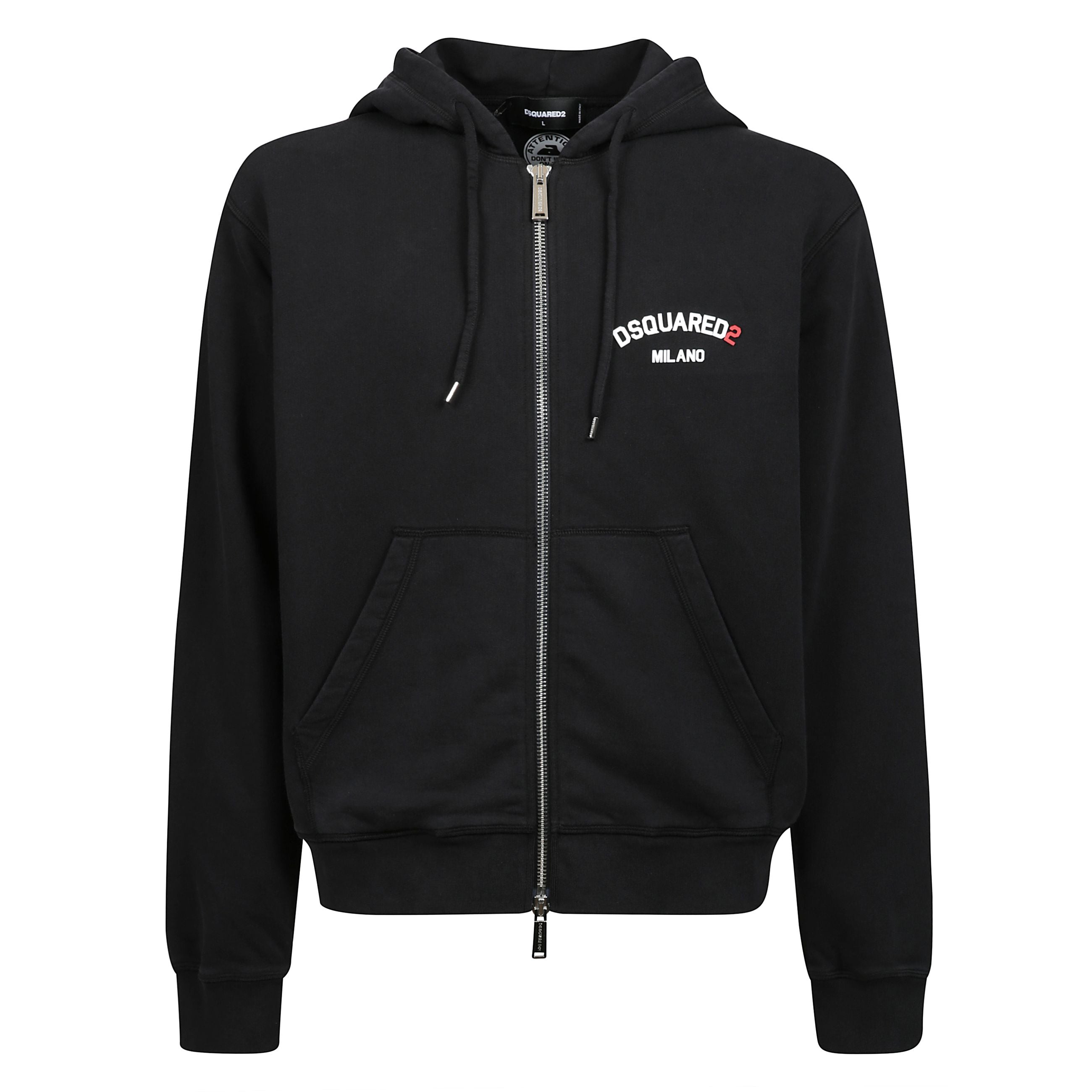 La giacca bomber di dsquared2 è un pezzo esclusivo che fonde il design streetwear con lâeleganza tipica del lusso italiano. realizzata in tessuti di alta qualità , questa giacca presenta una silhouette moderna e un fit perfetto per chi cerca comfort se