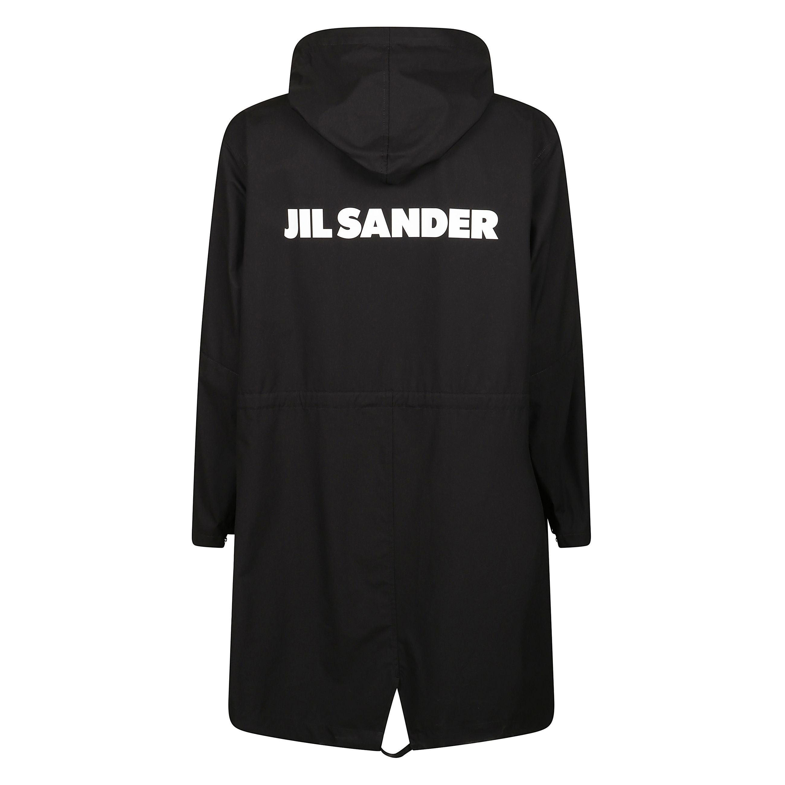 Parka stampa 'jil sander' sul retro in cotone nero con cappuccio, vestibilità over e chiusura frontale con bottoni e tasche laterali