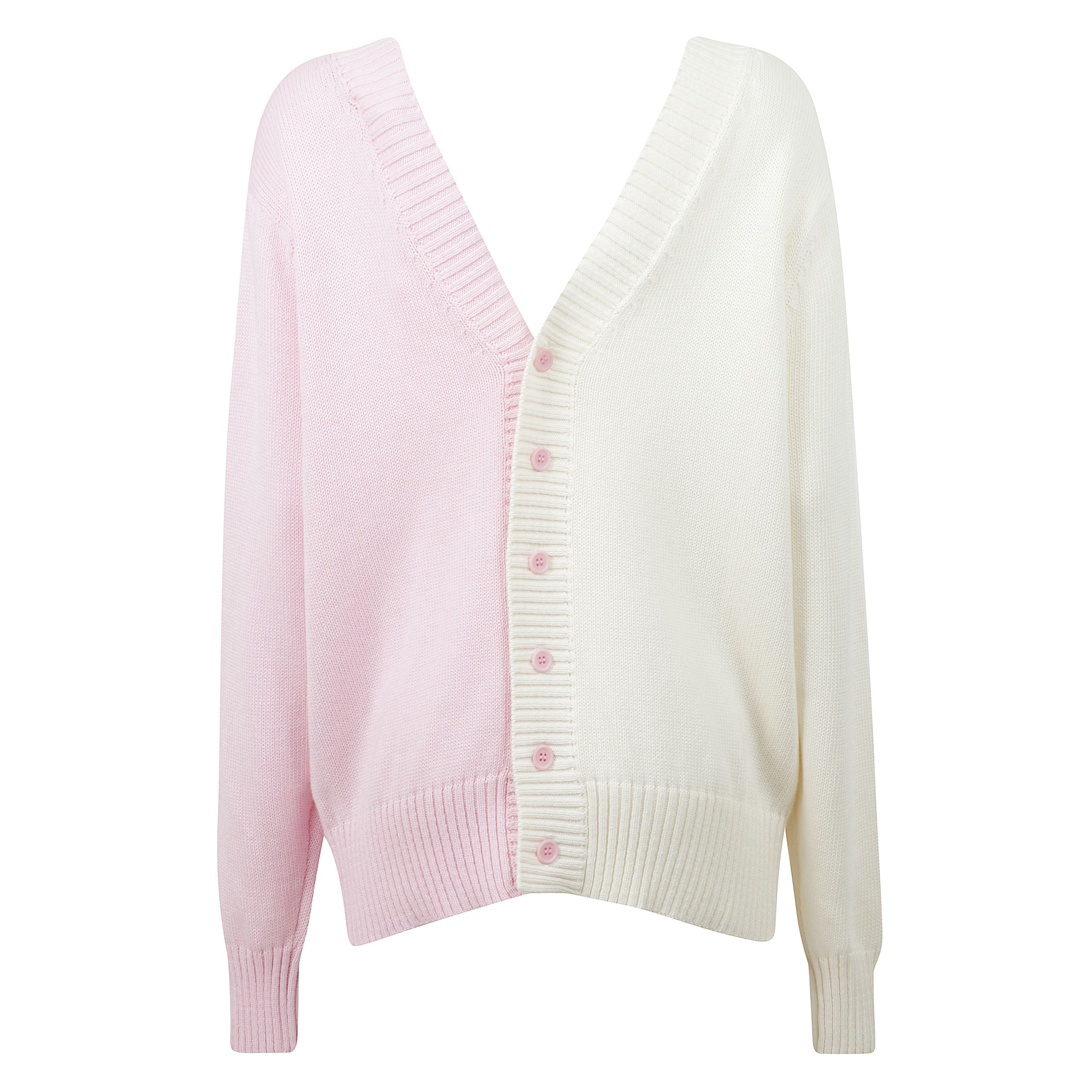 Cardigan composto da due cardigan di colore diverso, uniti da bottoni sul davanti e sul retro. presenta un profondo scollo a v, spalle scese e orlo a coste.