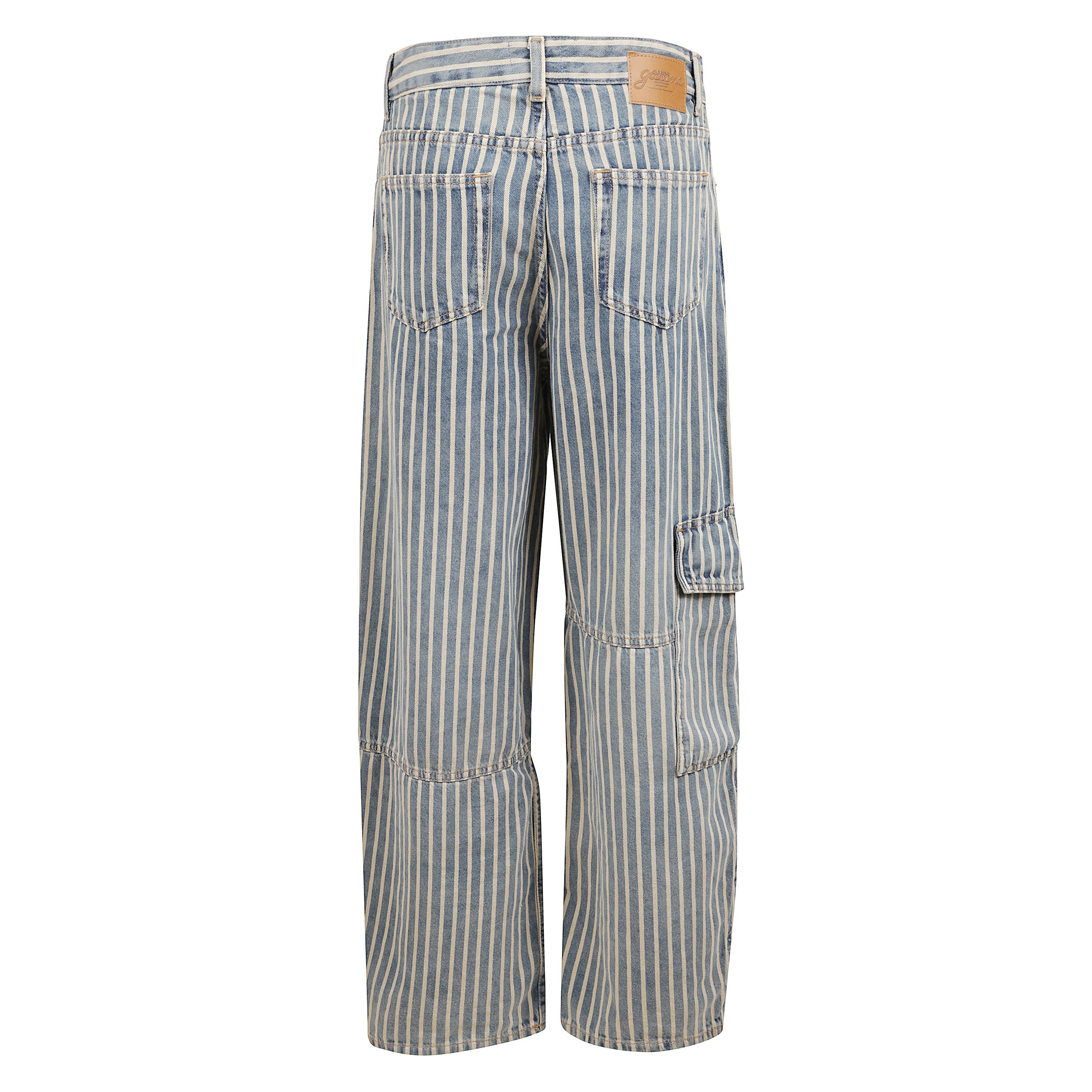 Pantaloni con motivo a righe verticali e vestibilità larga. chiusura a bottone e zip nascosta. design con due tasche laterali e tasche in stile cargo.