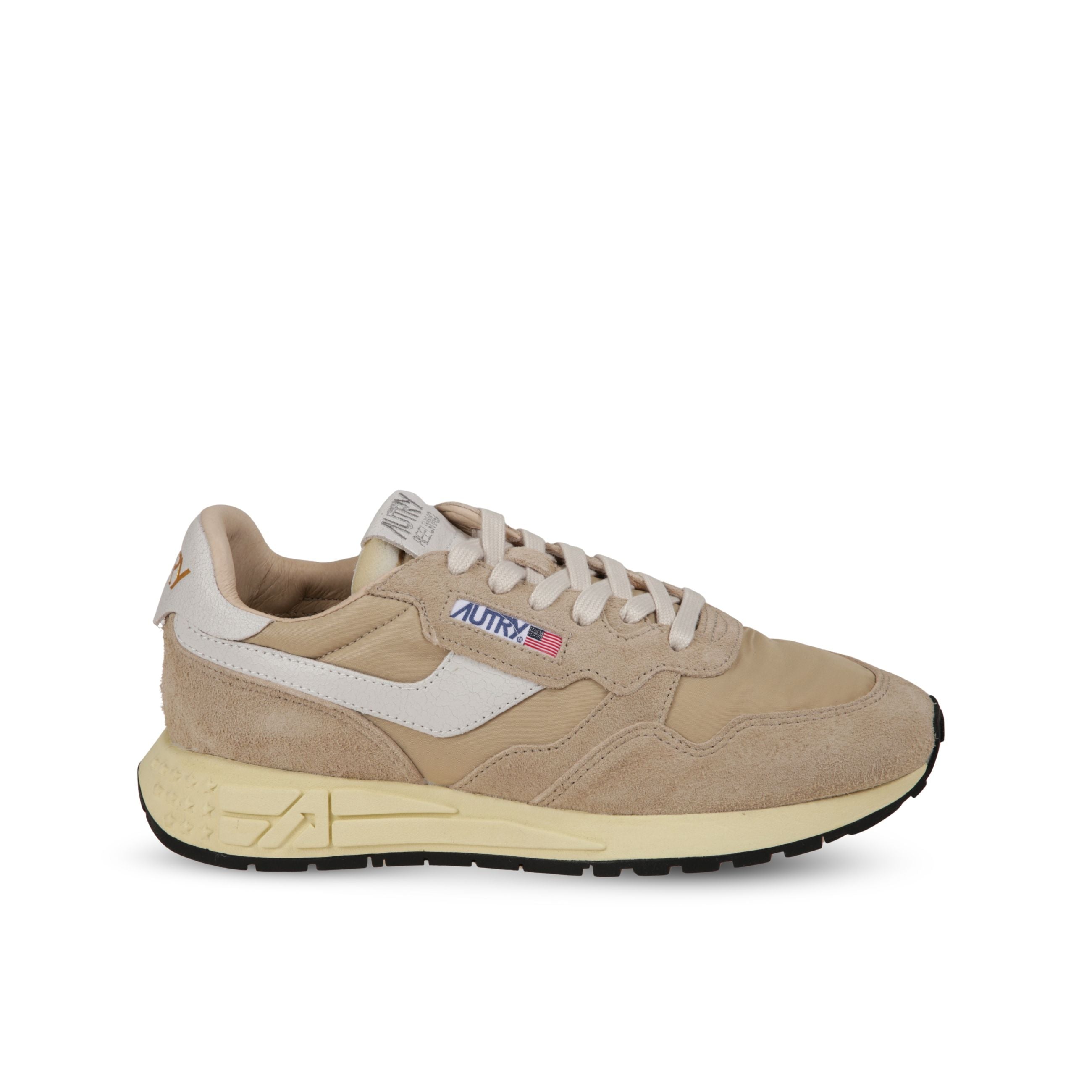 Sneakers autry reelwind. struttura in pelle e nylon con inserti in suede. talloncino ed inserti laterali in pelle con lieve effetto vintage.