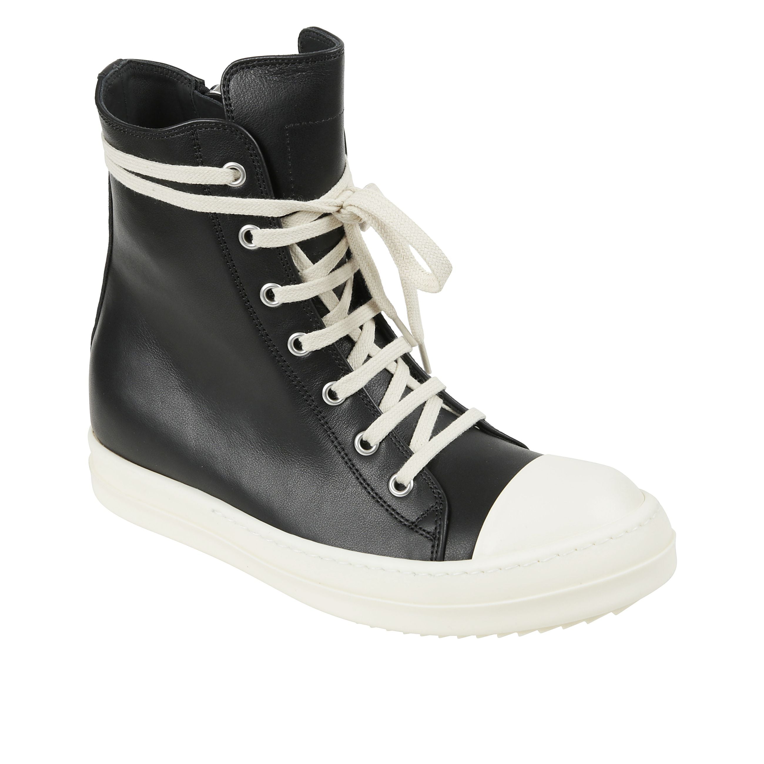 Sneakers high-top in pelle. punta tonda in gomma rinforzata. chiusura con zip laterale metallica e allacciatura frontale con linguetta alta. suola a cassetta in gomma con dente di squalo.